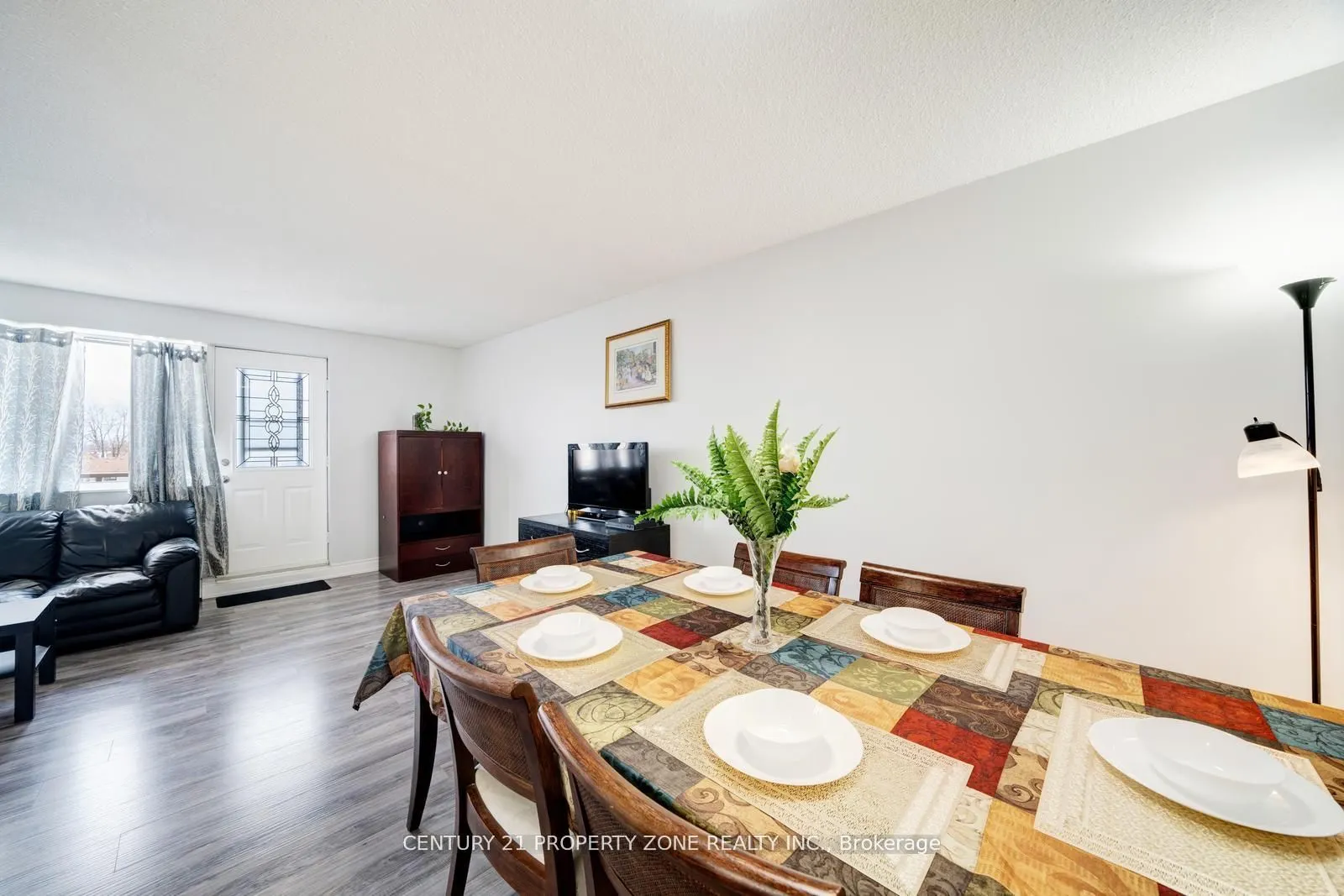 936 Glen Street, #411