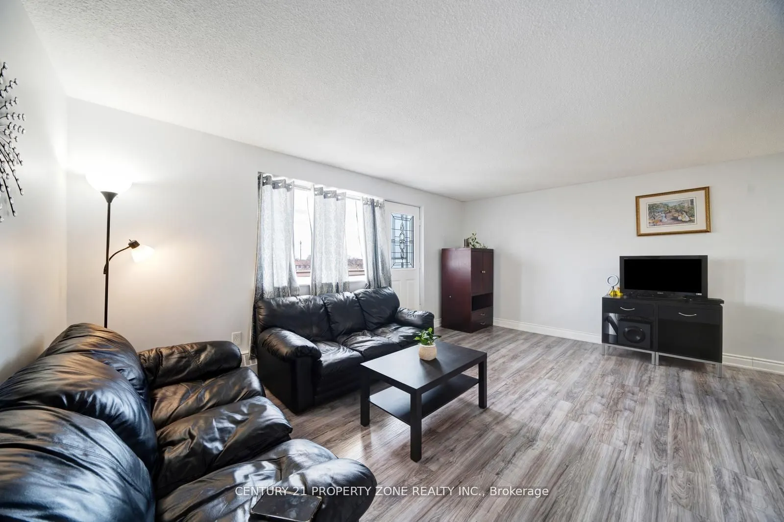 936 Glen Street, #411