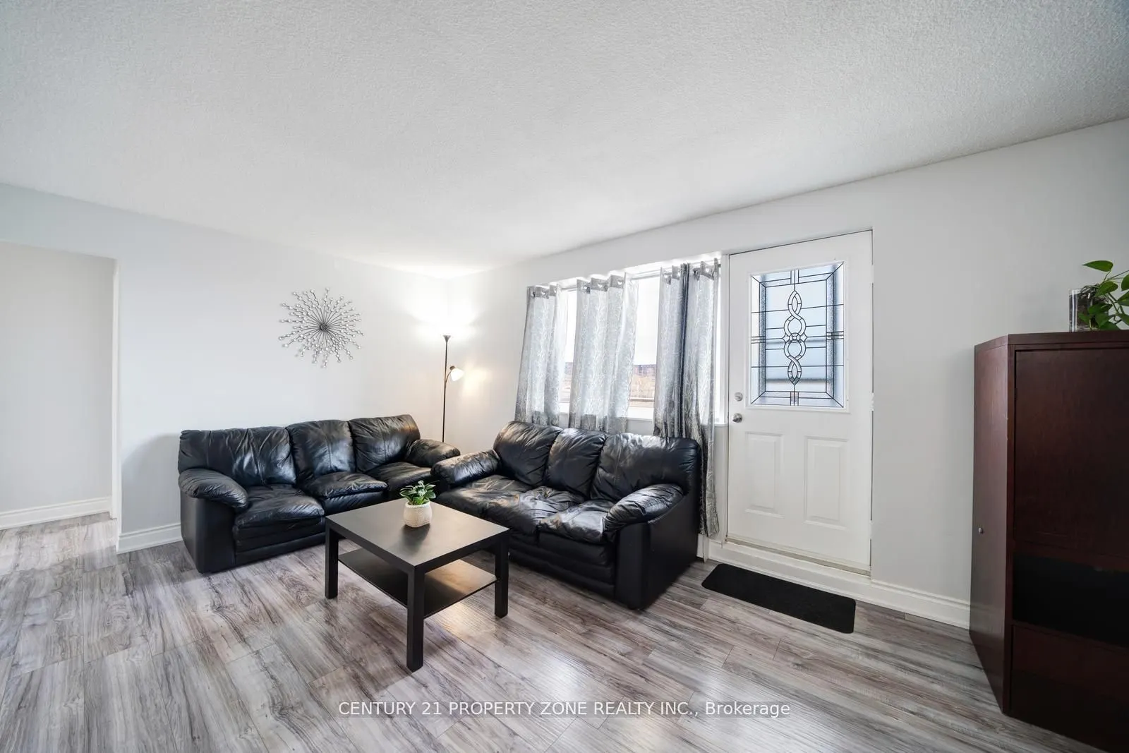936 Glen Street, #411