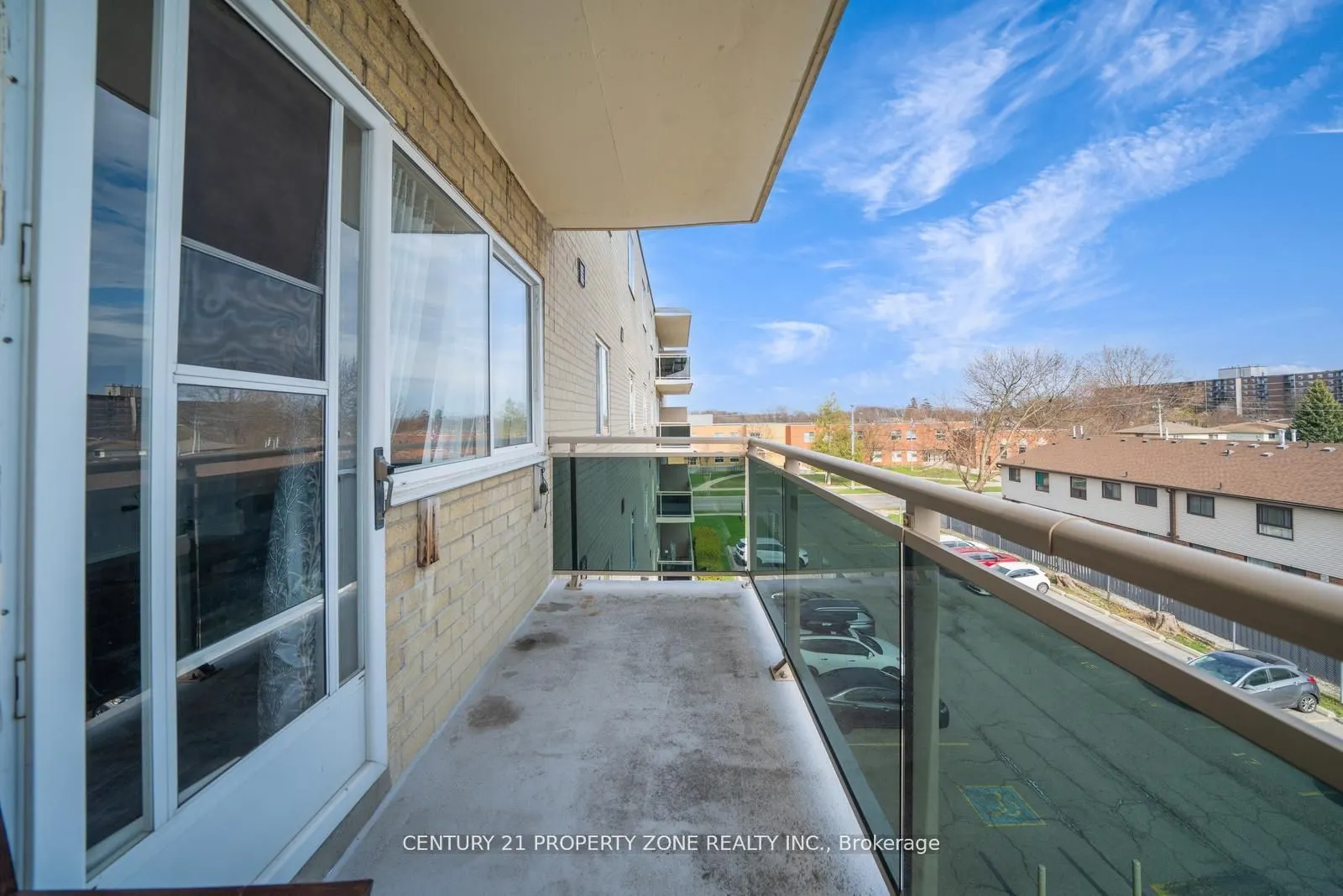936 Glen Street, #411