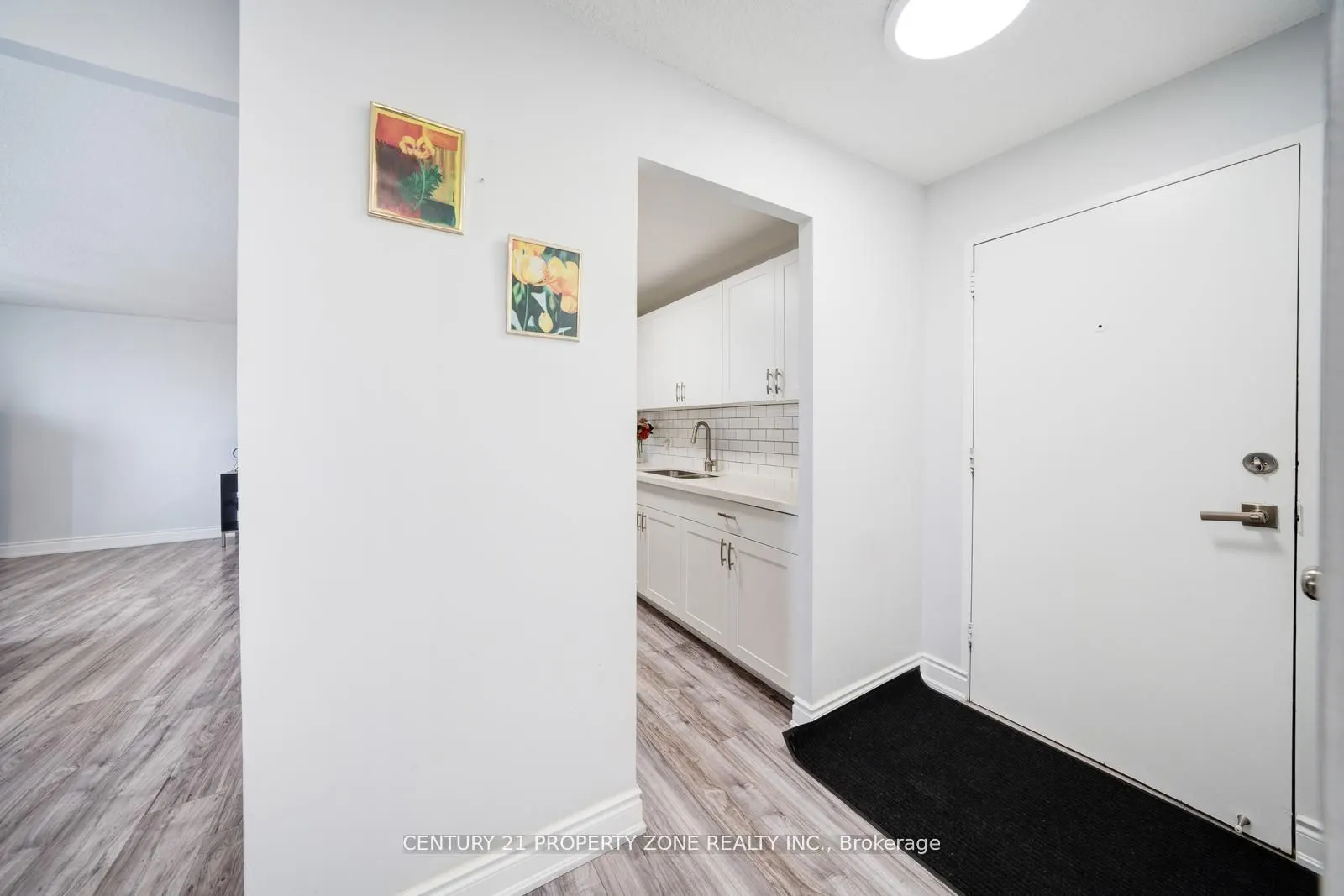 936 Glen Street, #411