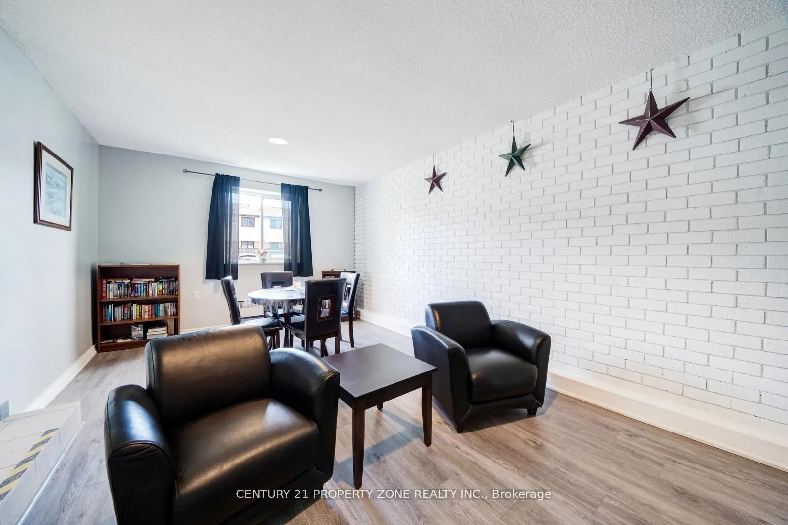 936 Glen Street, #411