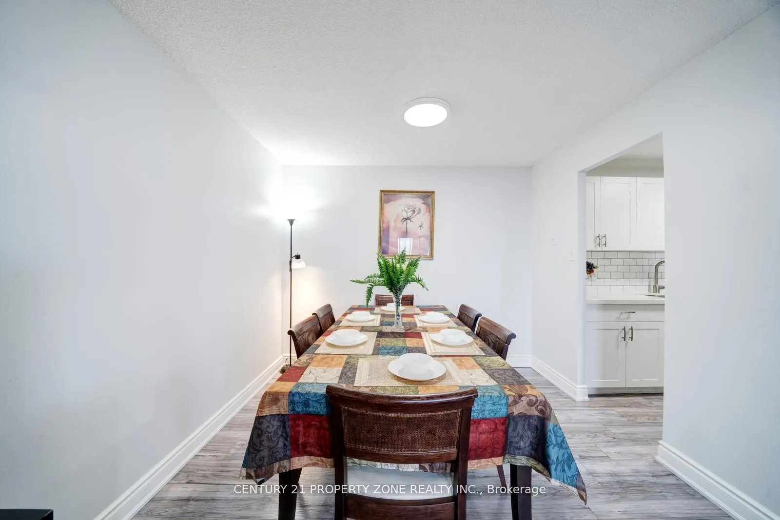 936 Glen Street, #411
