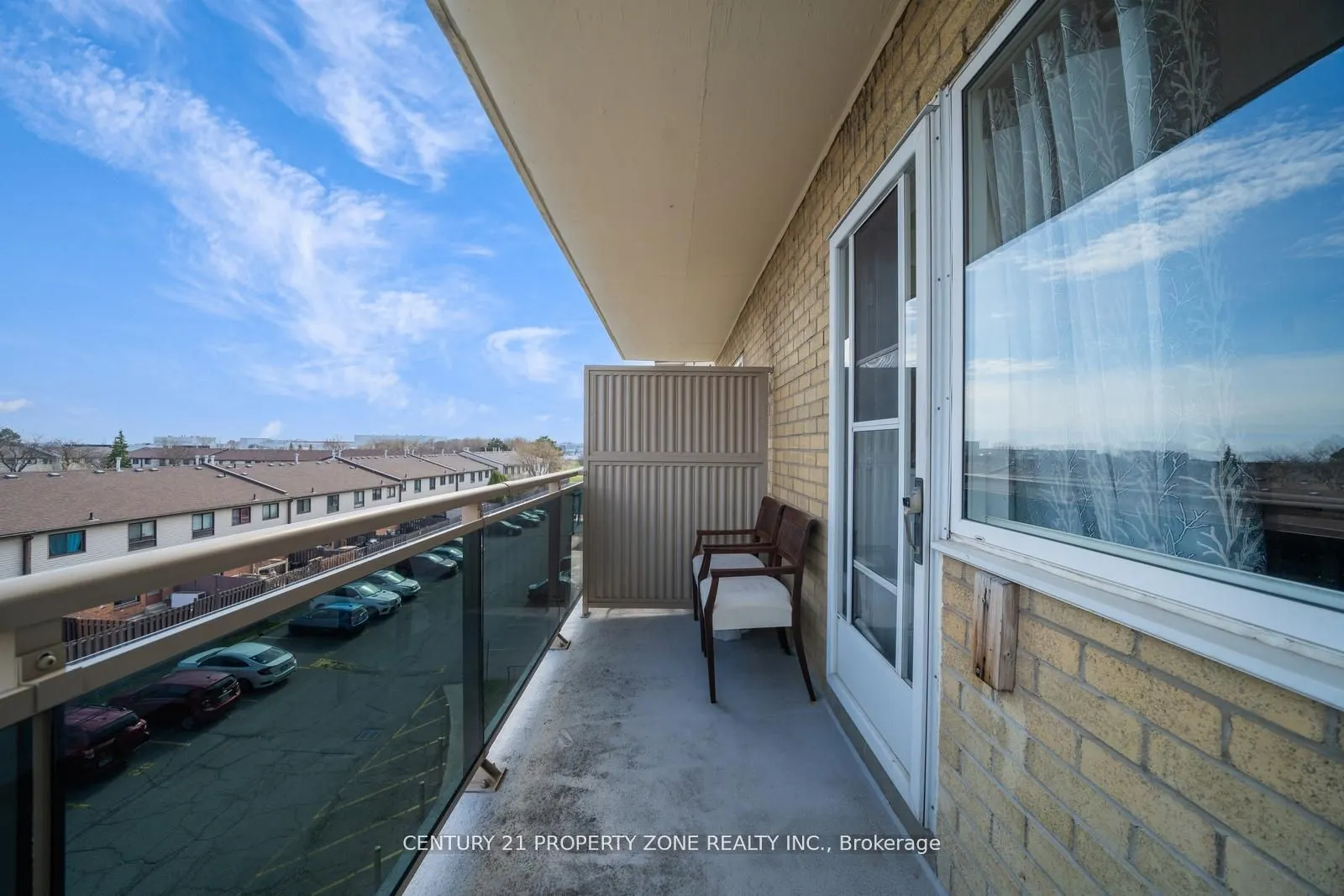936 Glen Street, #411