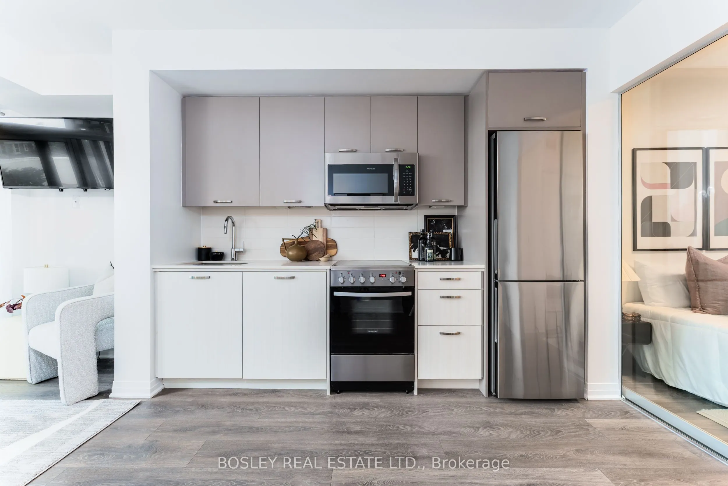 2301 Danforth Avenue, #322