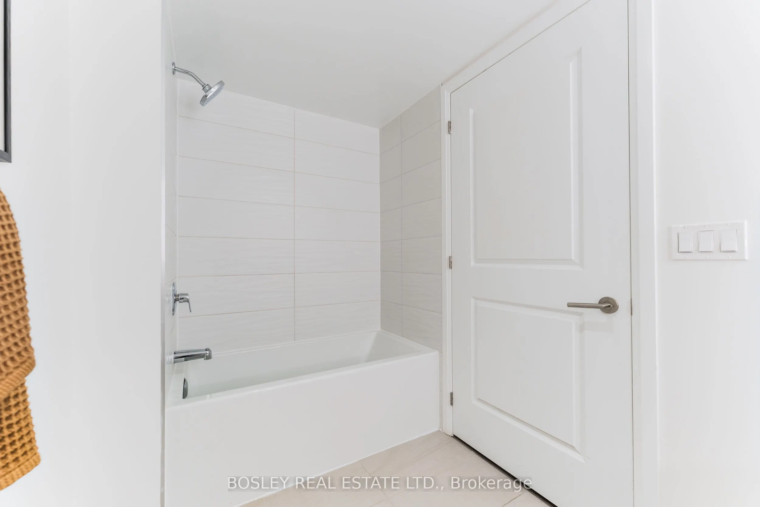 2301 Danforth Avenue, #322