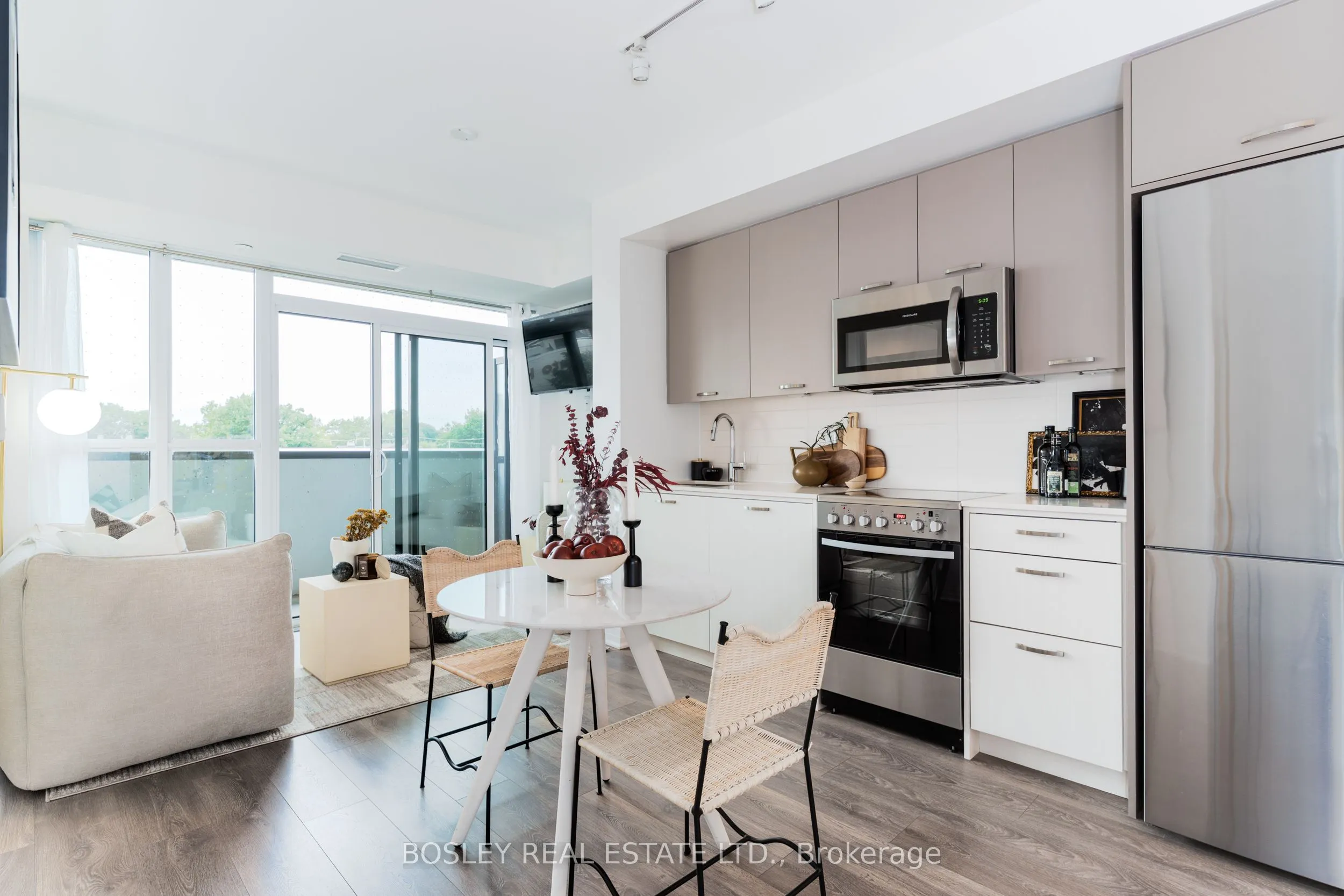 2301 Danforth Avenue, #322