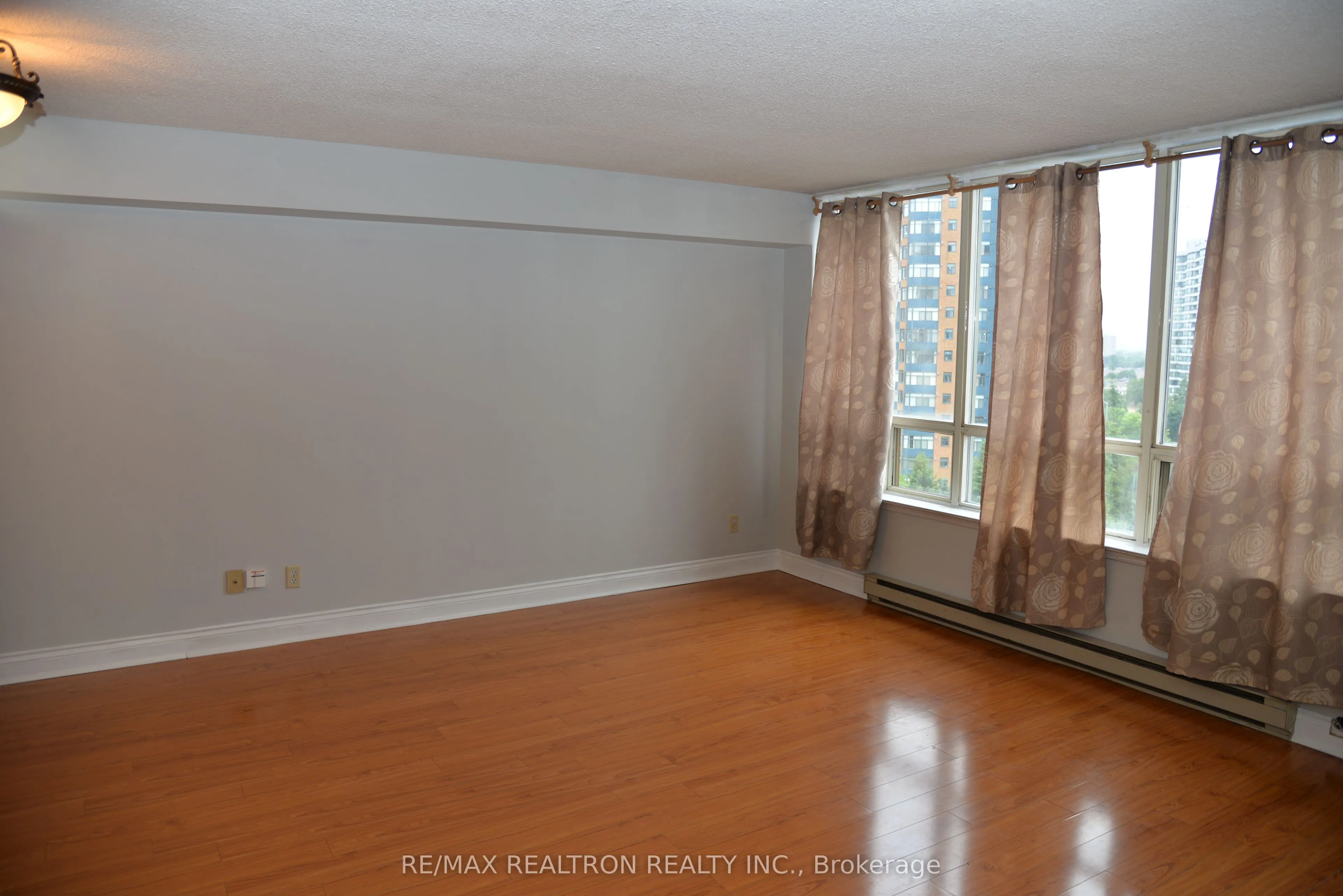 160 Alton Tower Circle, #1014