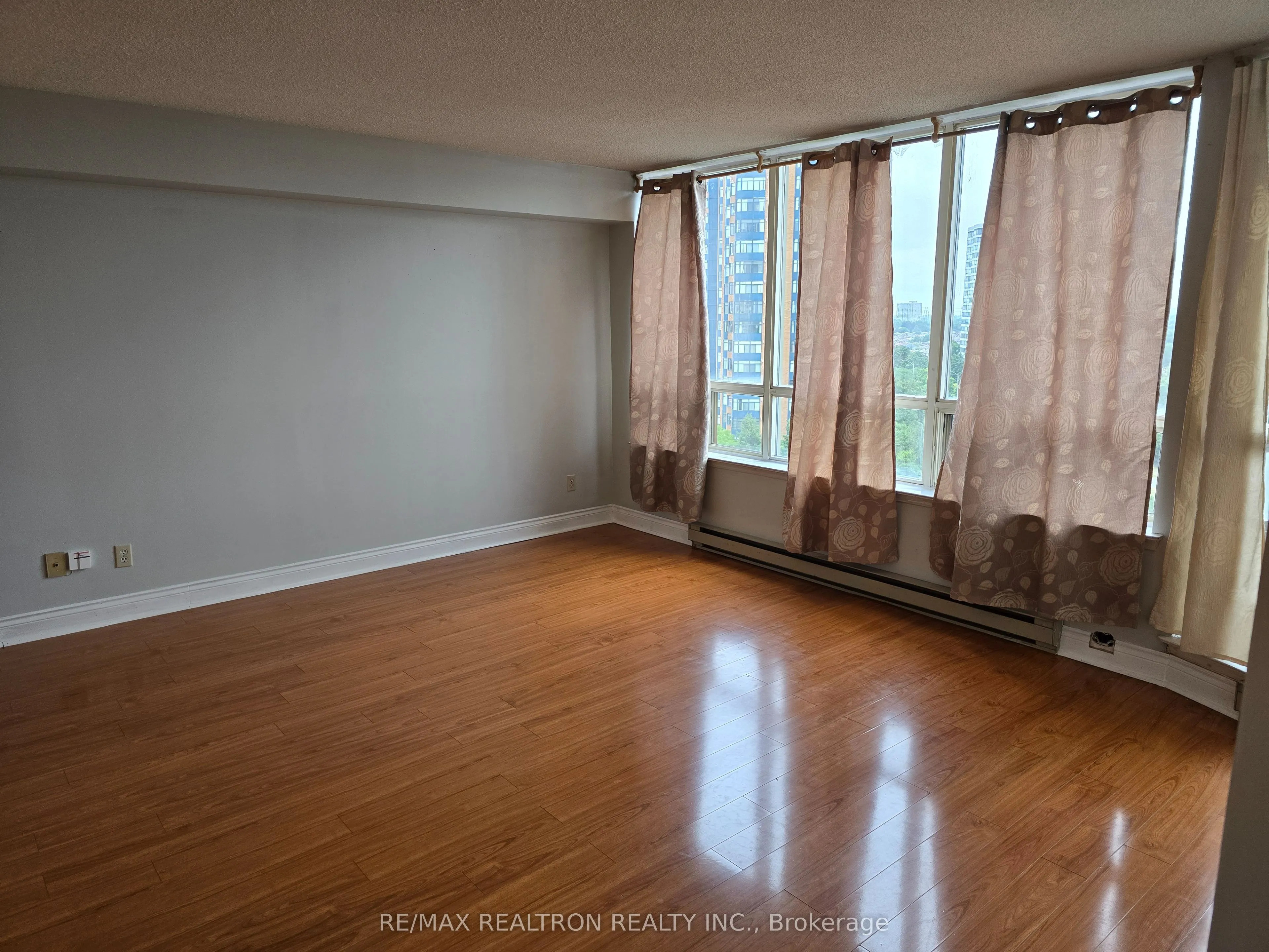 160 Alton Tower Circle, #1014