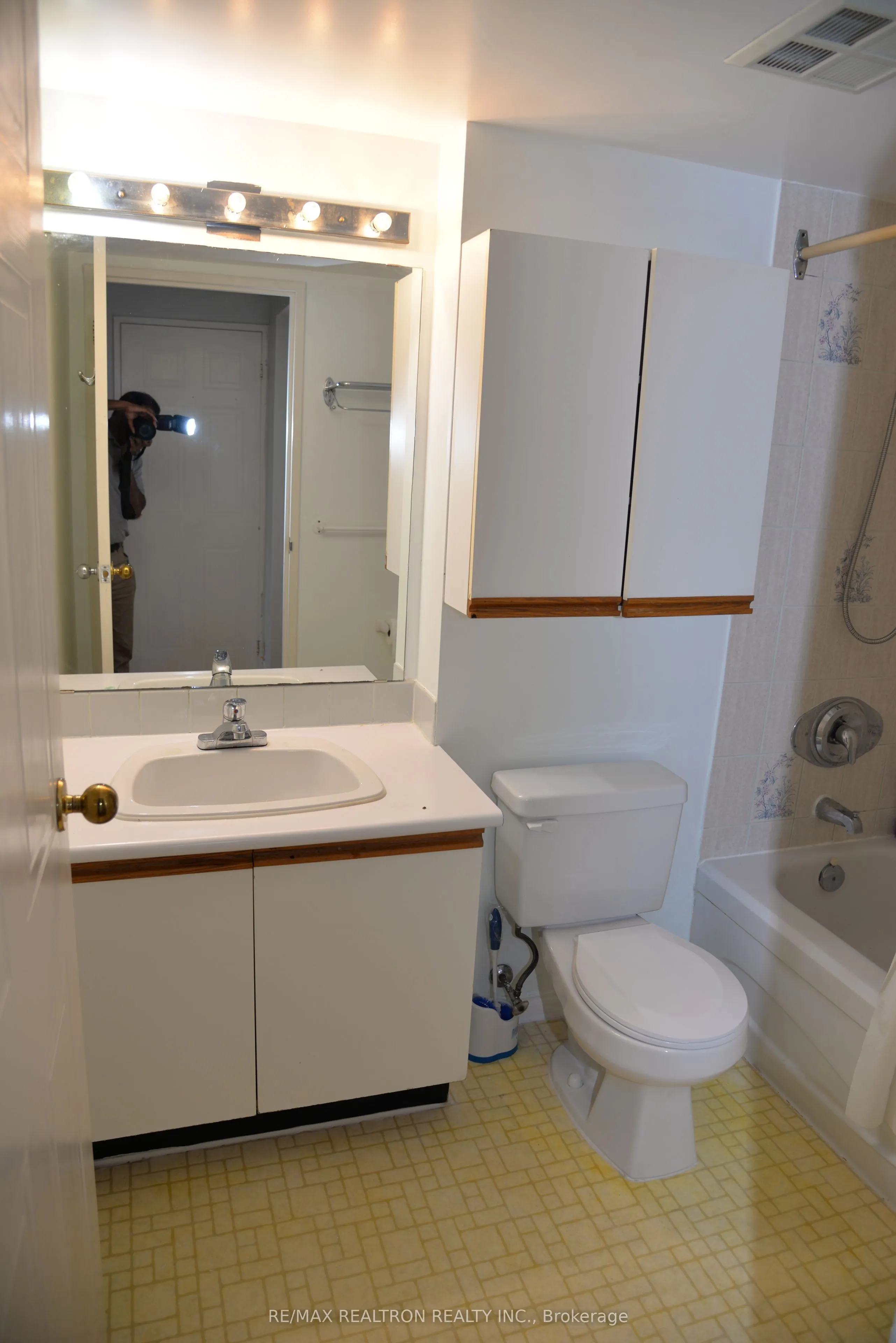 160 Alton Tower Circle, #1014
