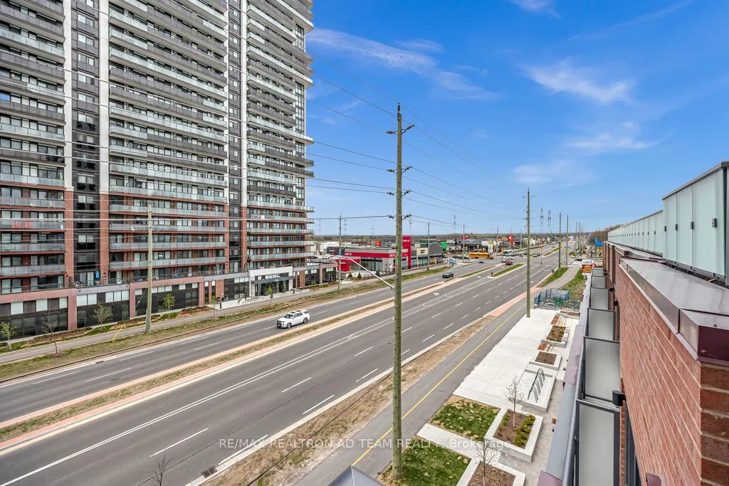 2545 Simcoe Street N, #416
