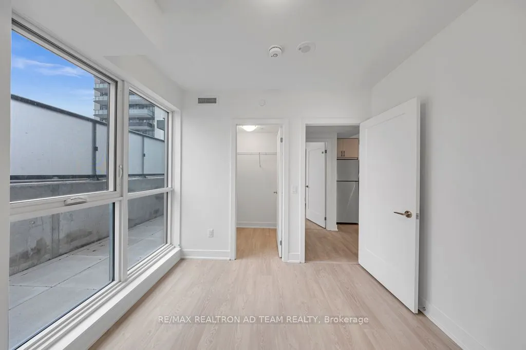 2545 Simcoe Street N, #416