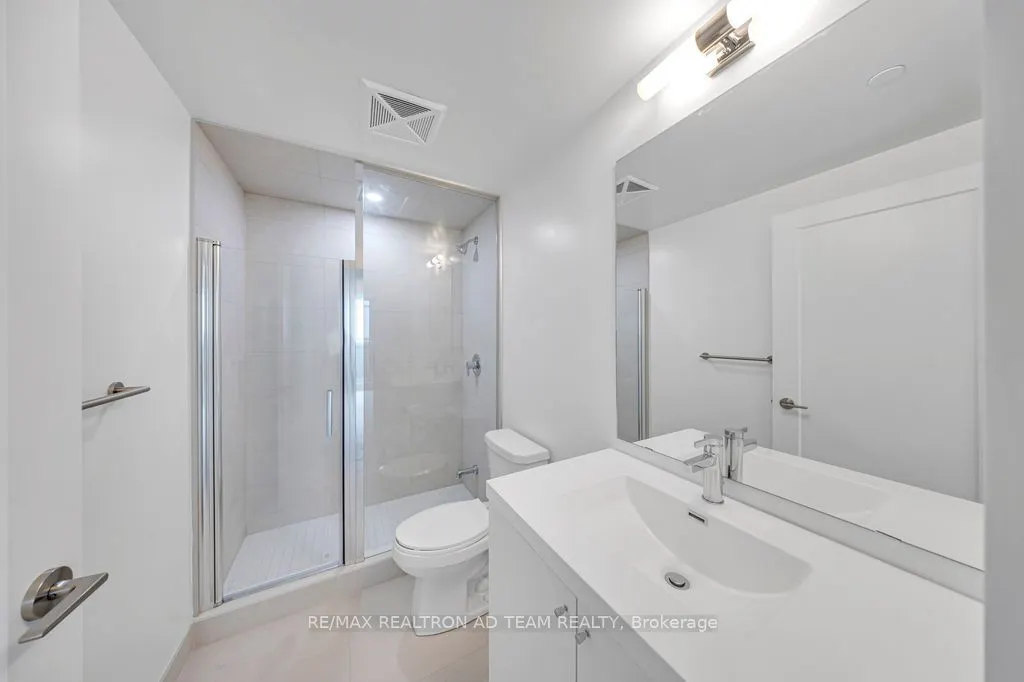 2545 Simcoe Street N, #416