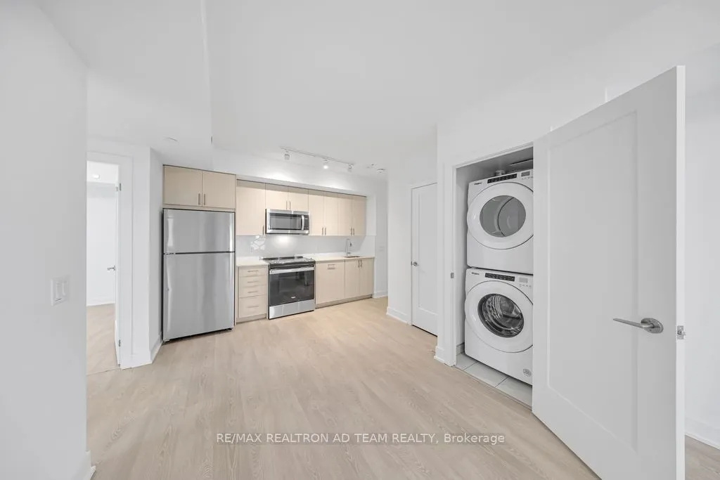 2545 Simcoe Street N, #416