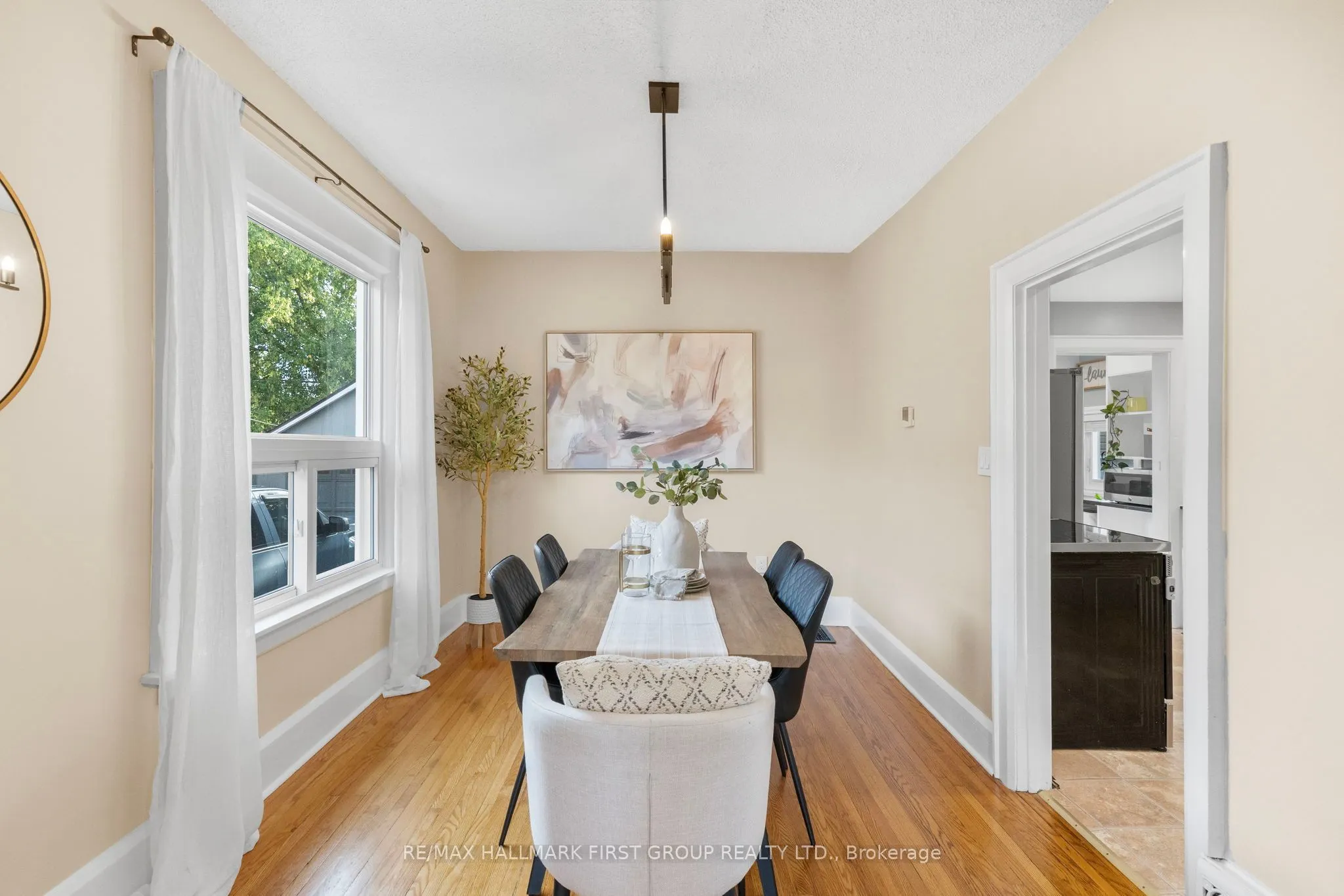 104 Gladstone Avenue