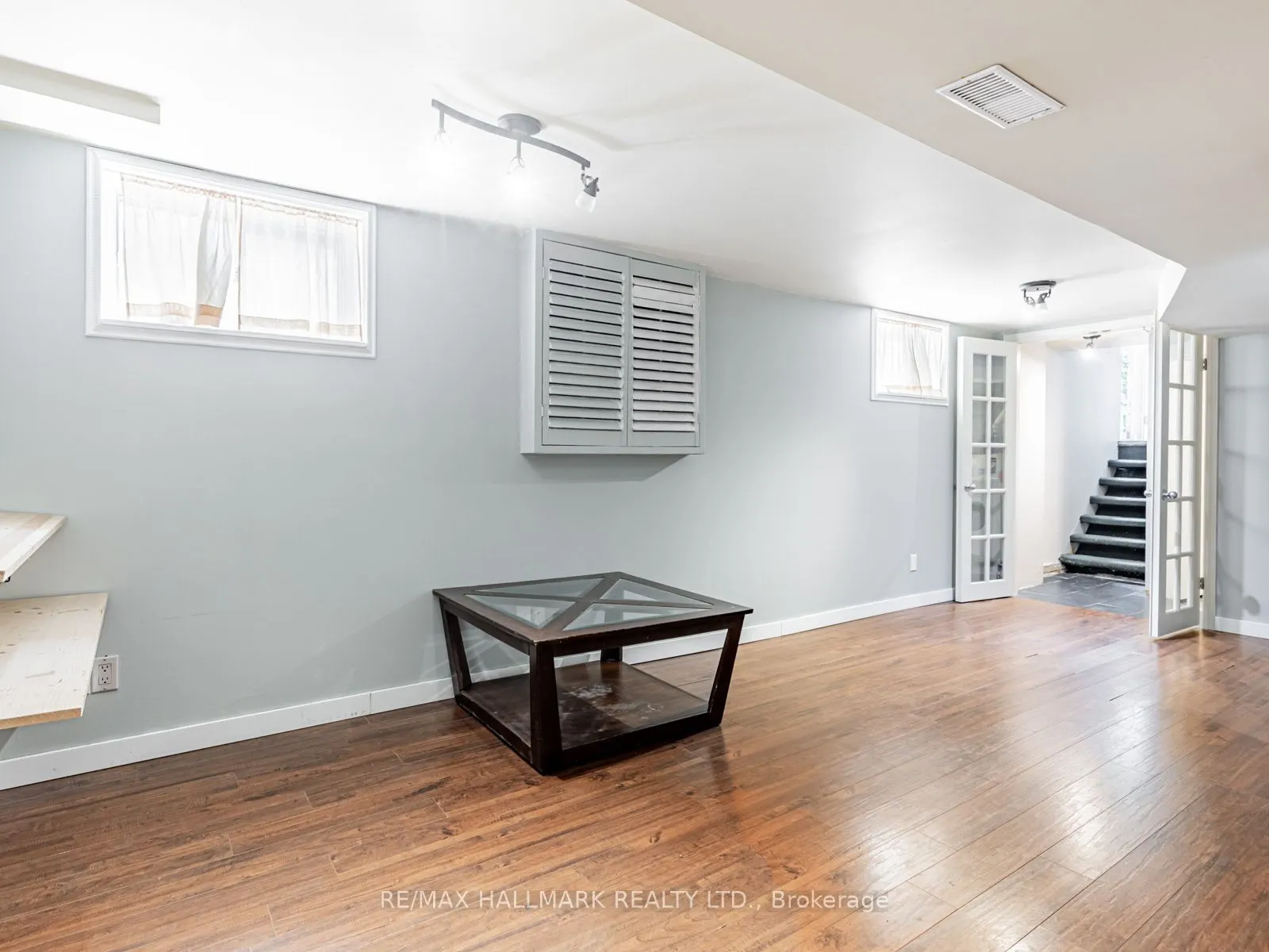 244 King Edward Avenue