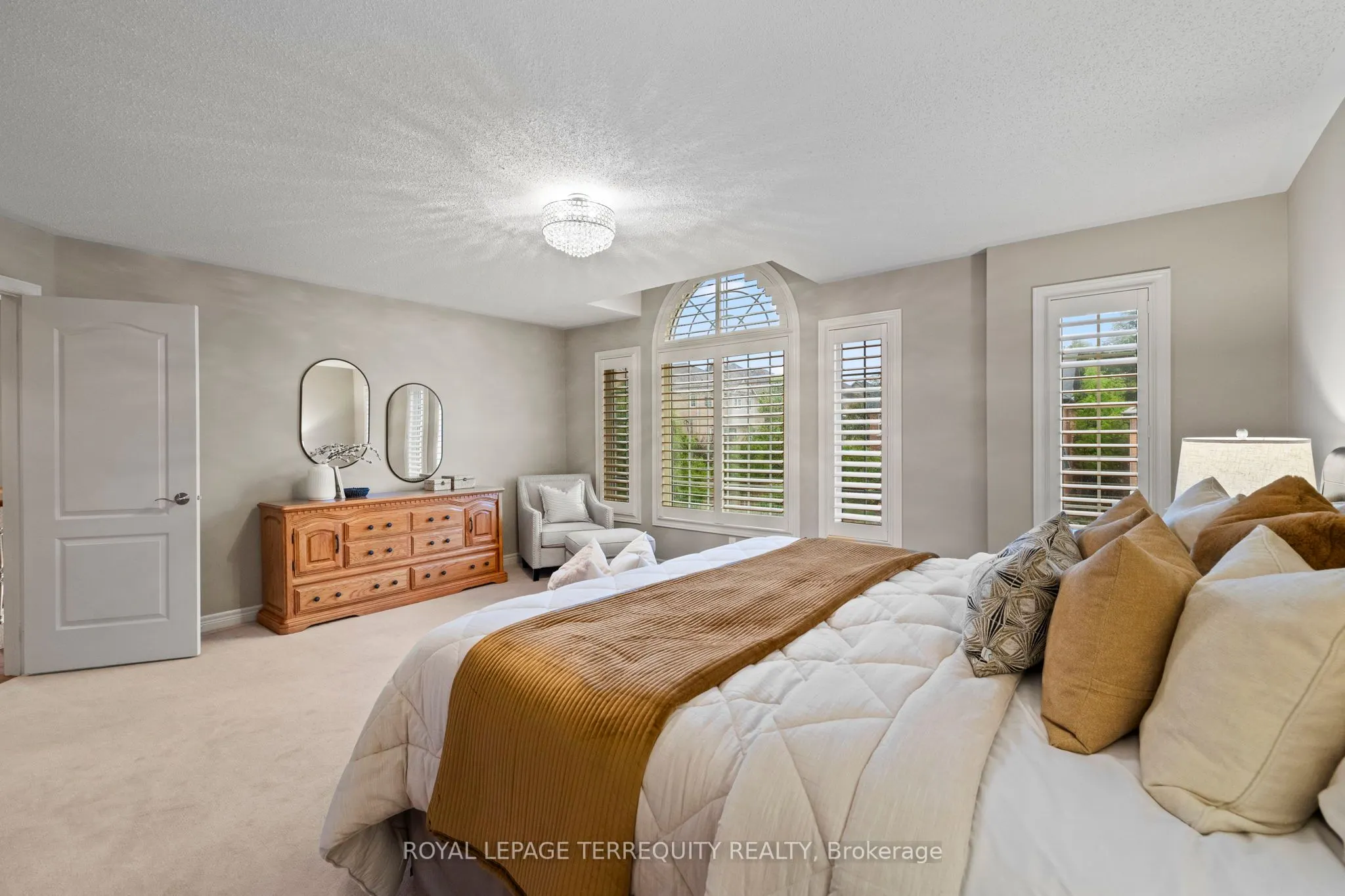 55 Splendor Drive
