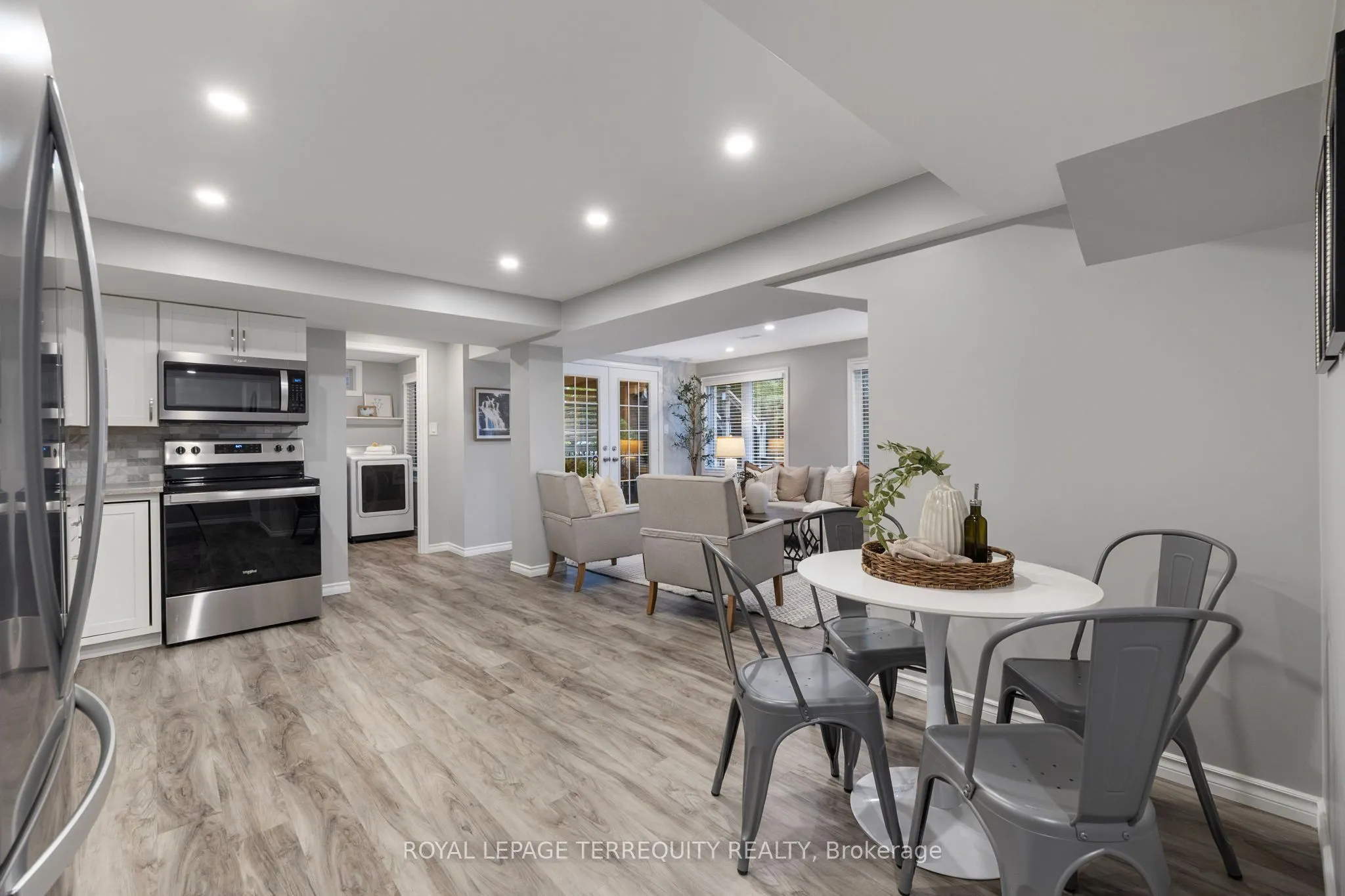 55 Splendor Drive