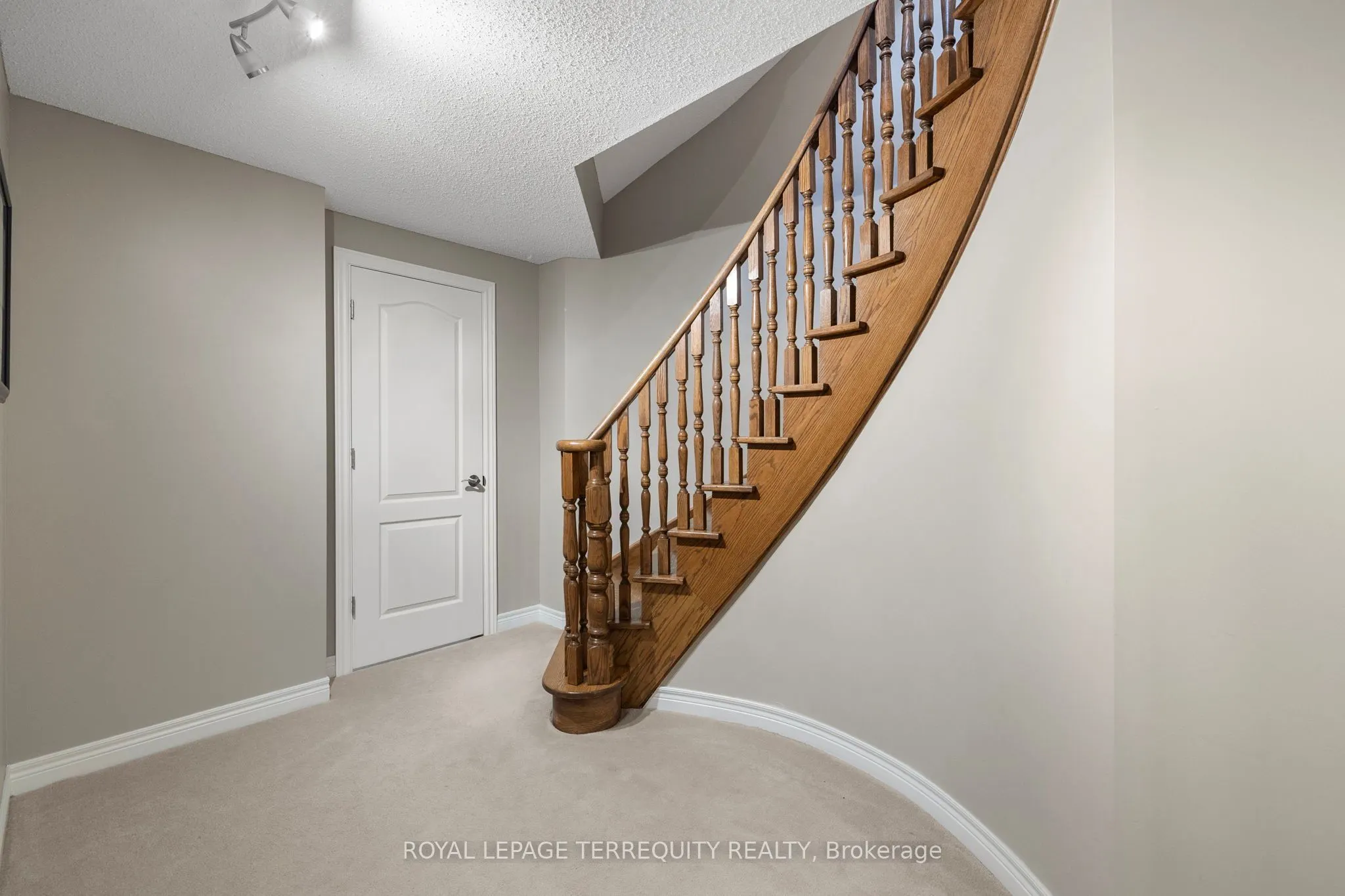55 Splendor Drive