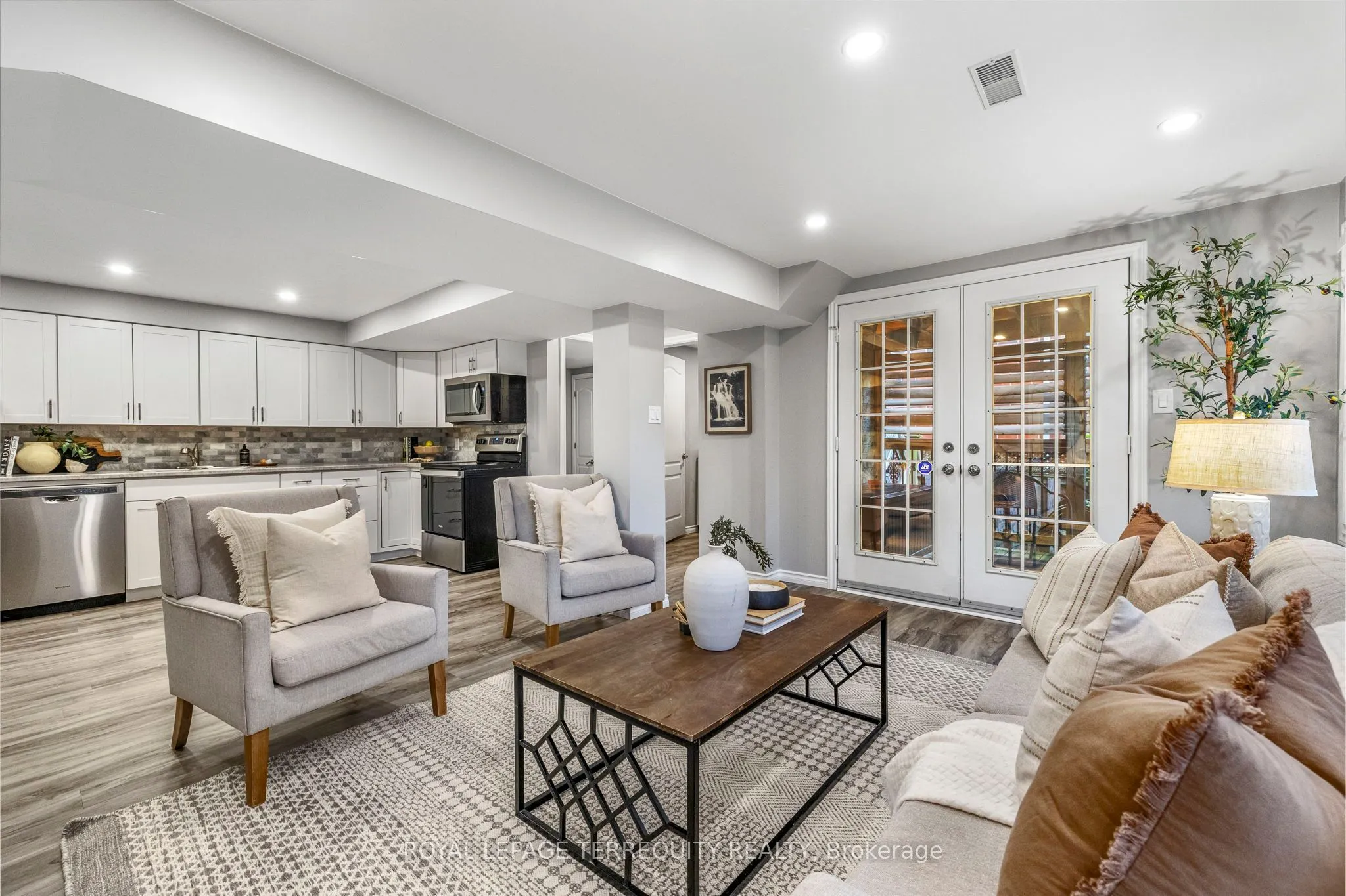 55 Splendor Drive