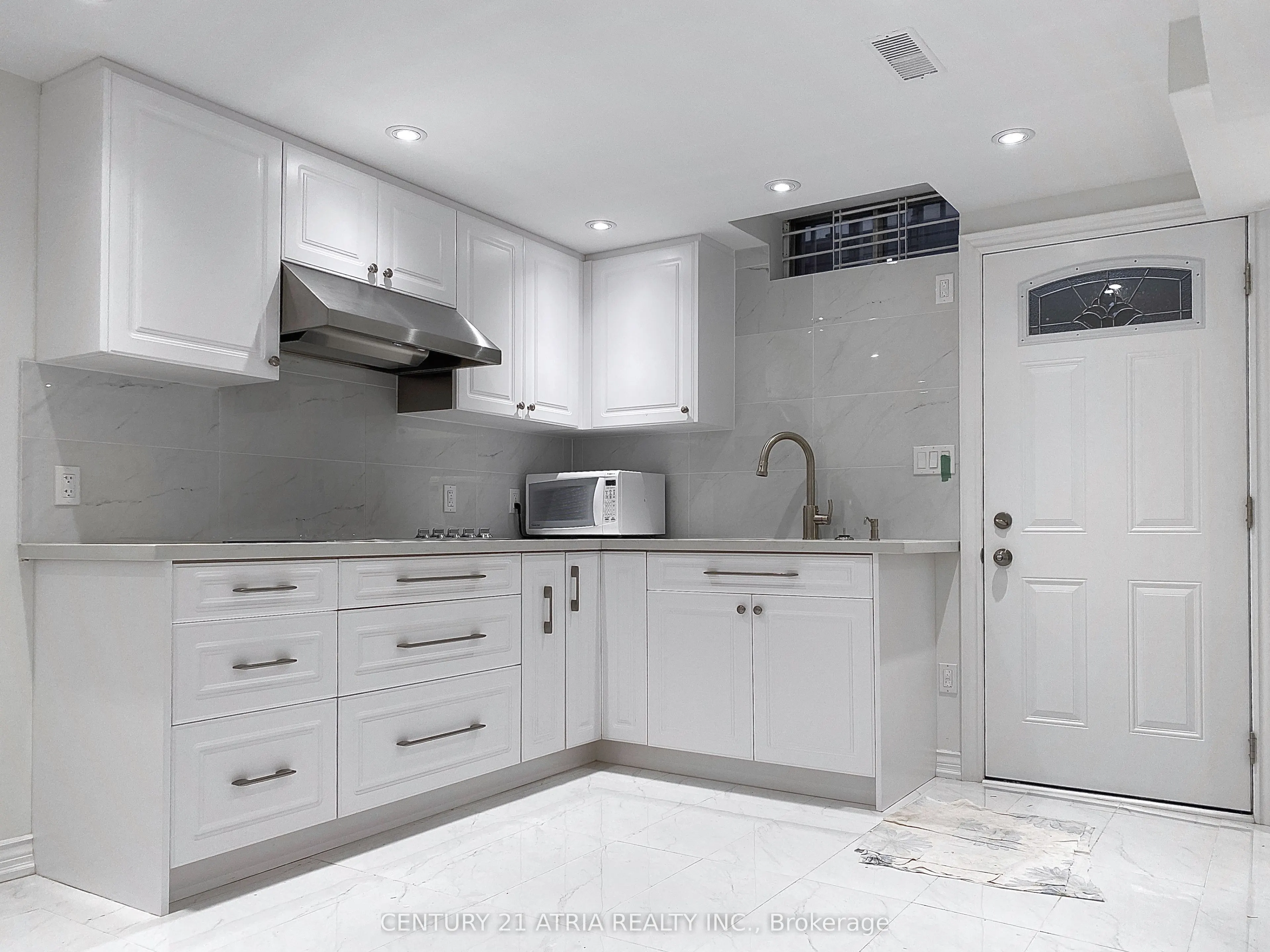 40 Alanbull Square, #Lower