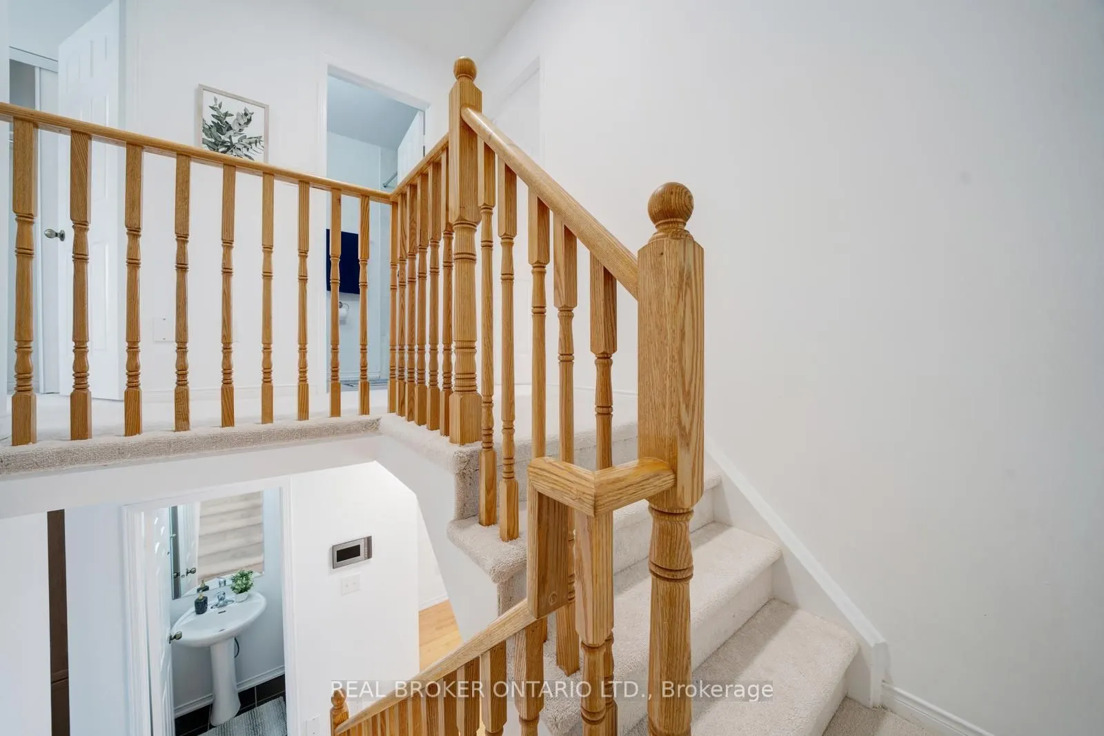 505 Rossland Road E