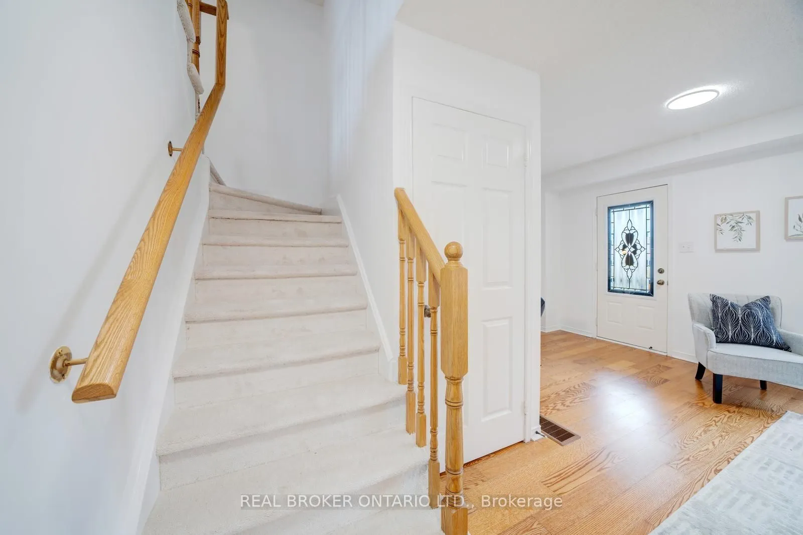 505 Rossland Road E