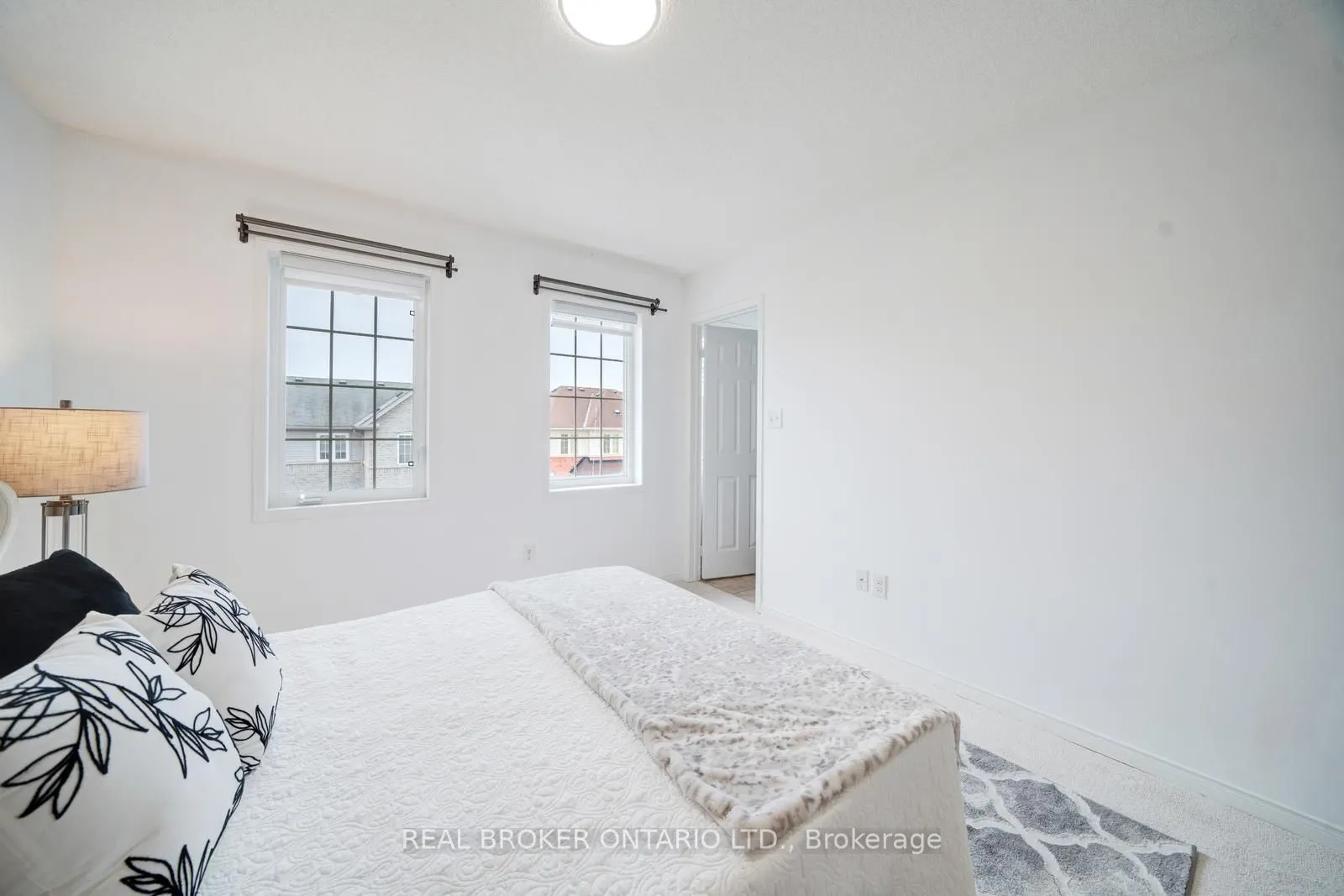 505 Rossland Road E