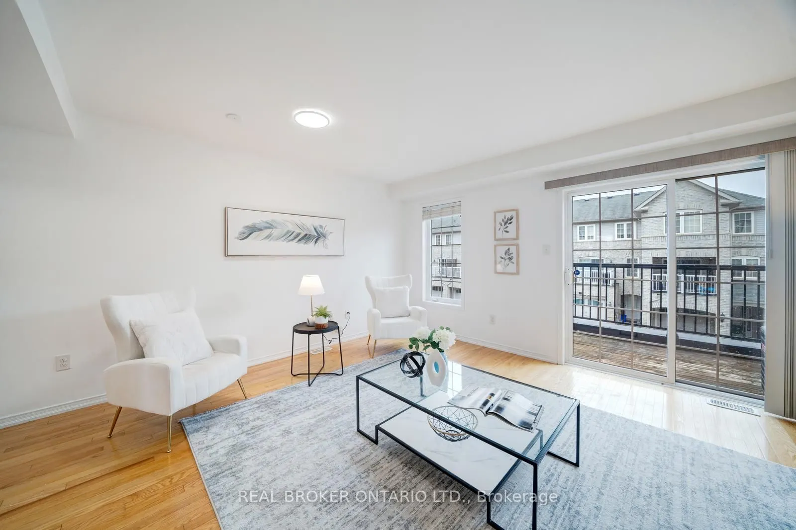 505 Rossland Road E