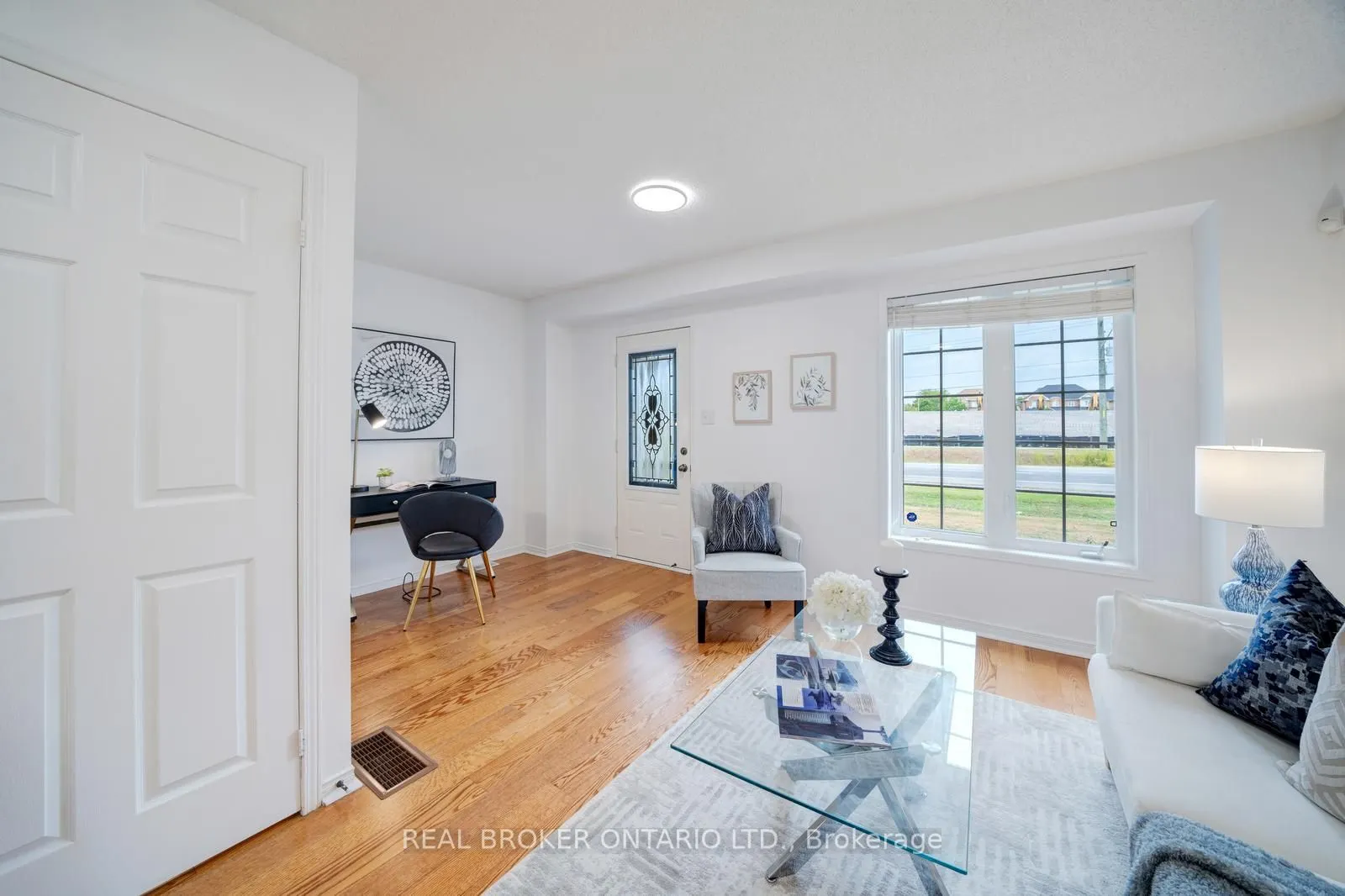 505 Rossland Road E