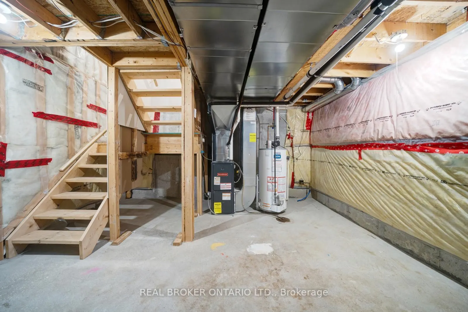 505 Rossland Road E