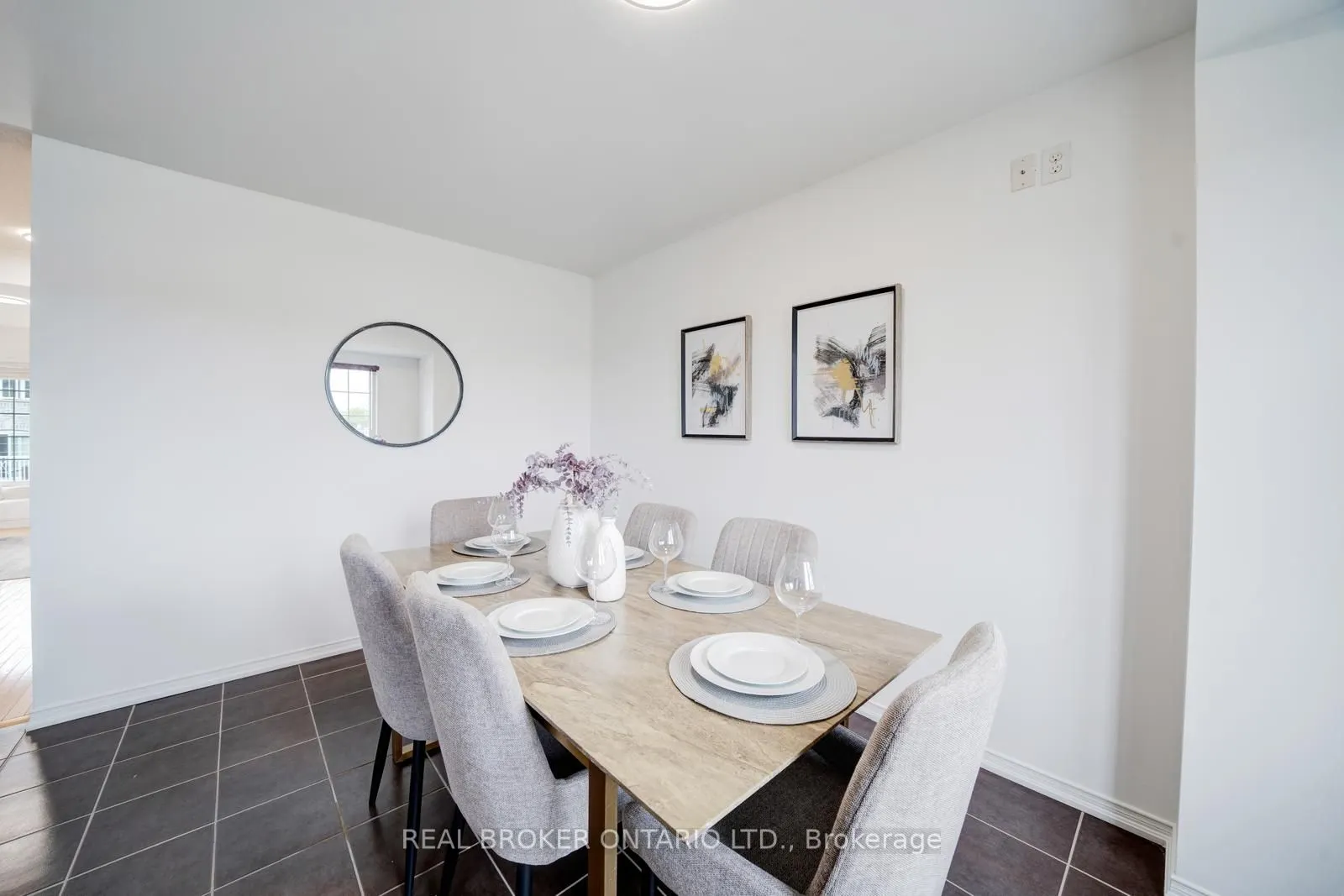 505 Rossland Road E