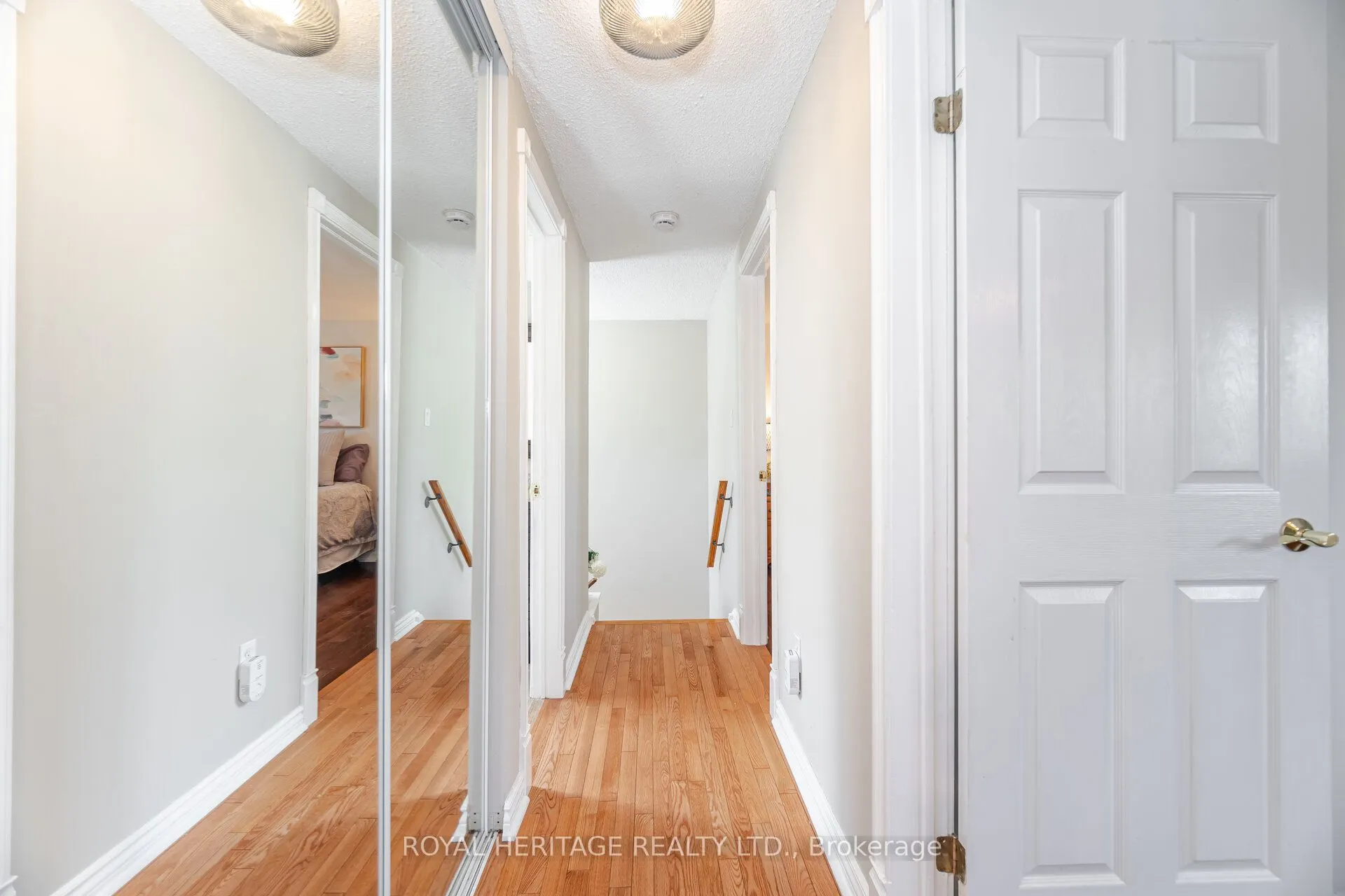 6 Field Crescent