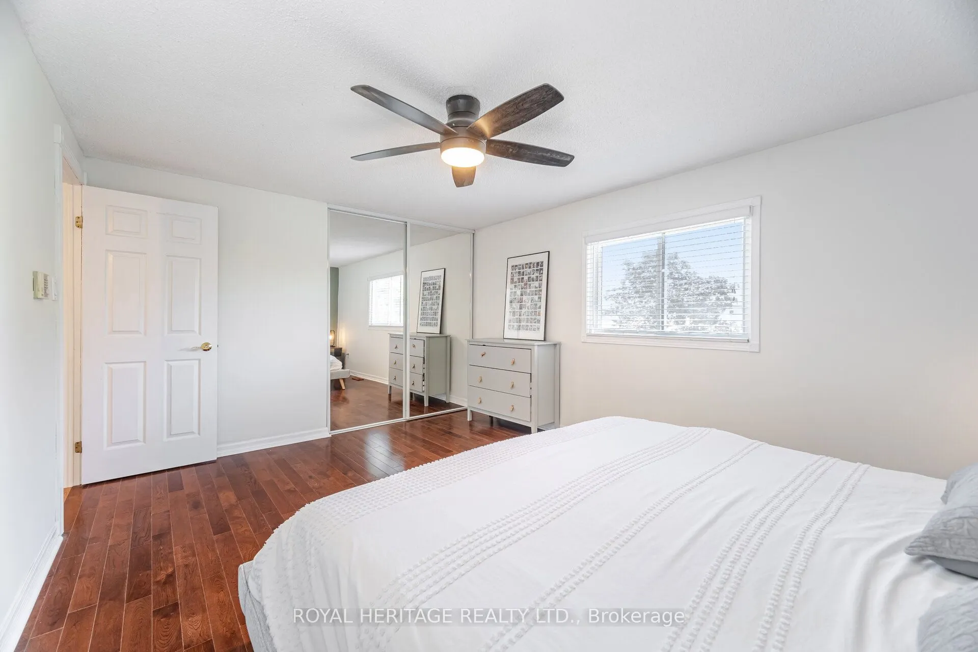 6 Field Crescent