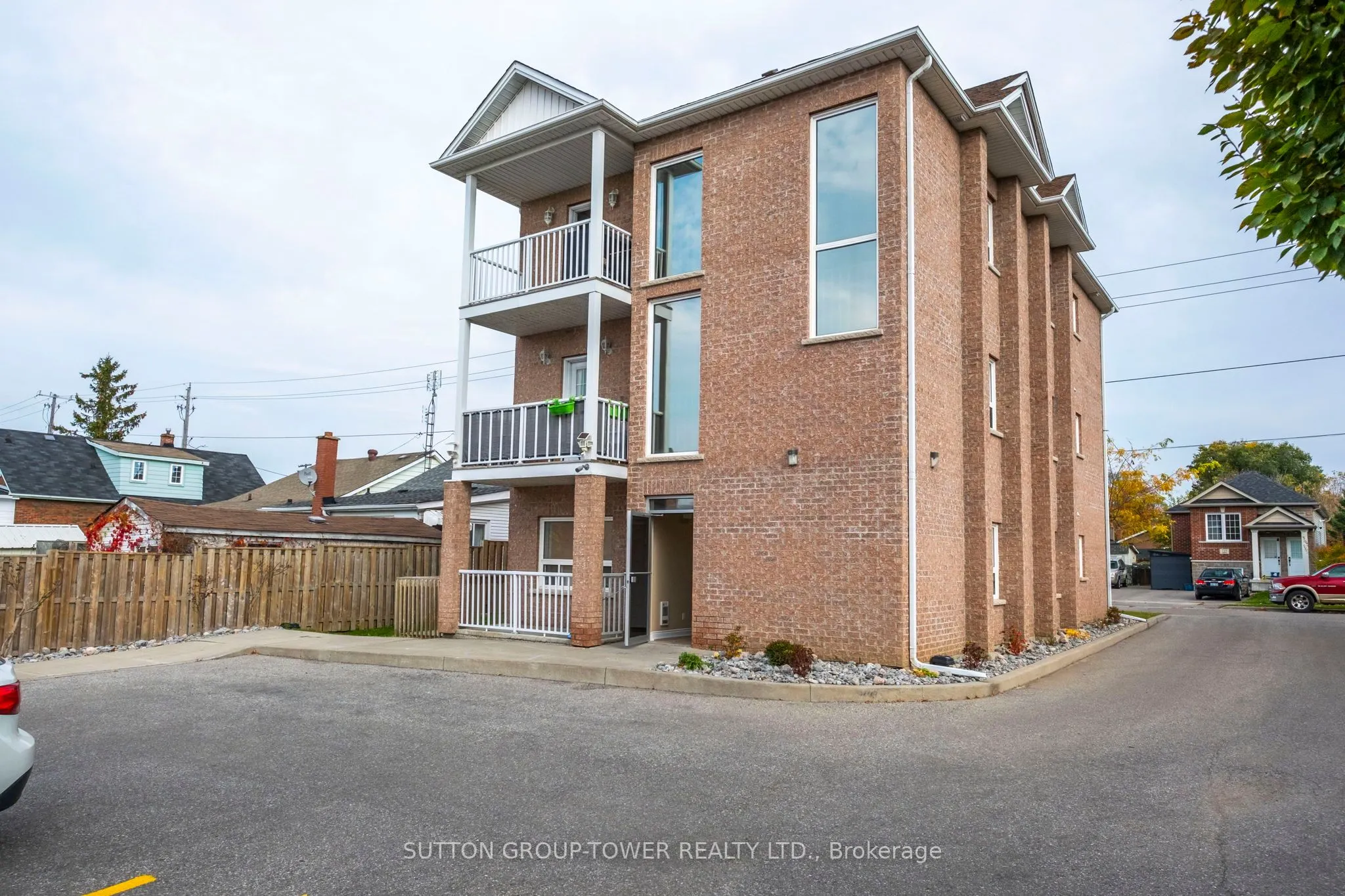 750 Albert Street, #2