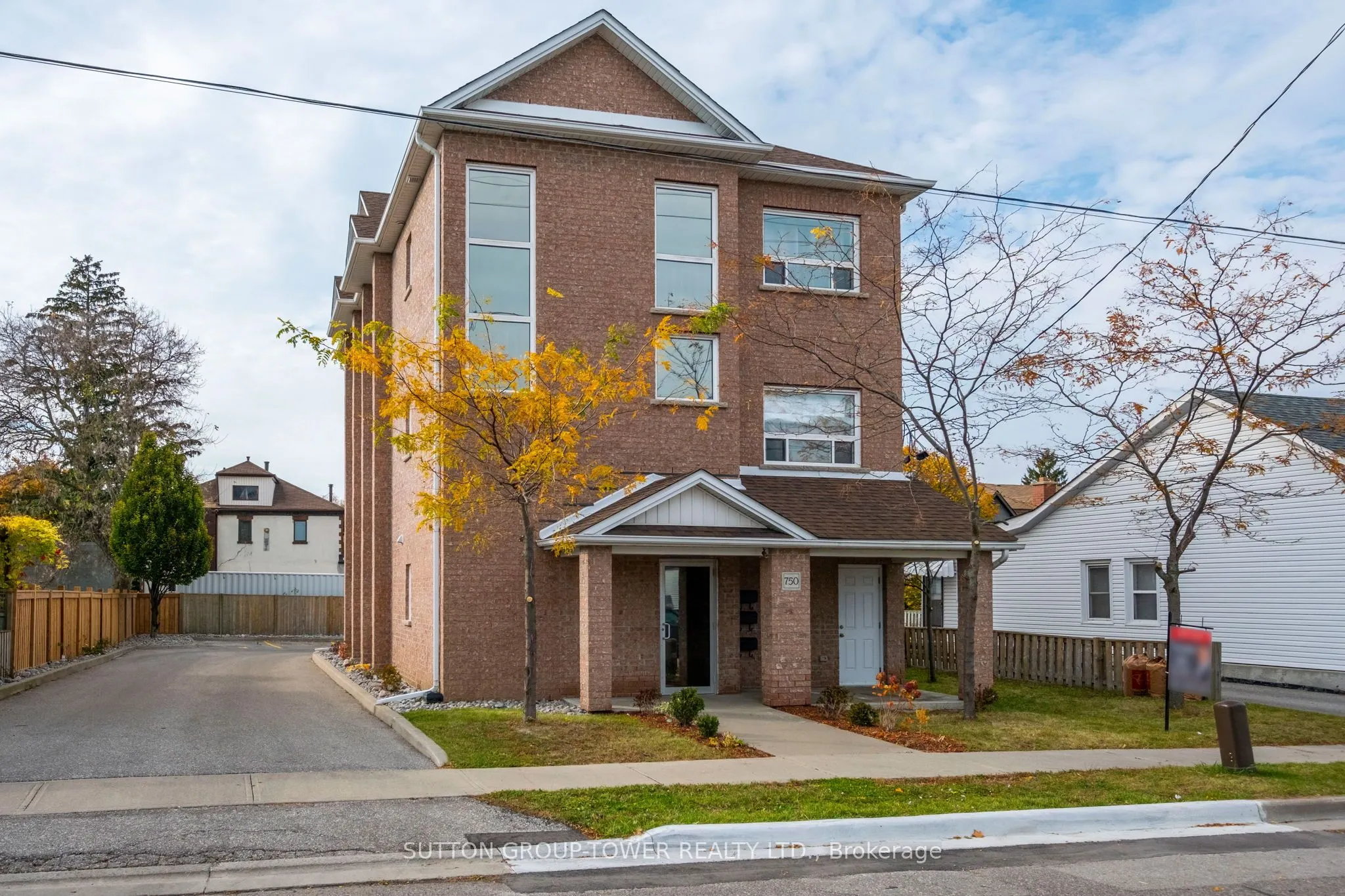 750 Albert Street, #2