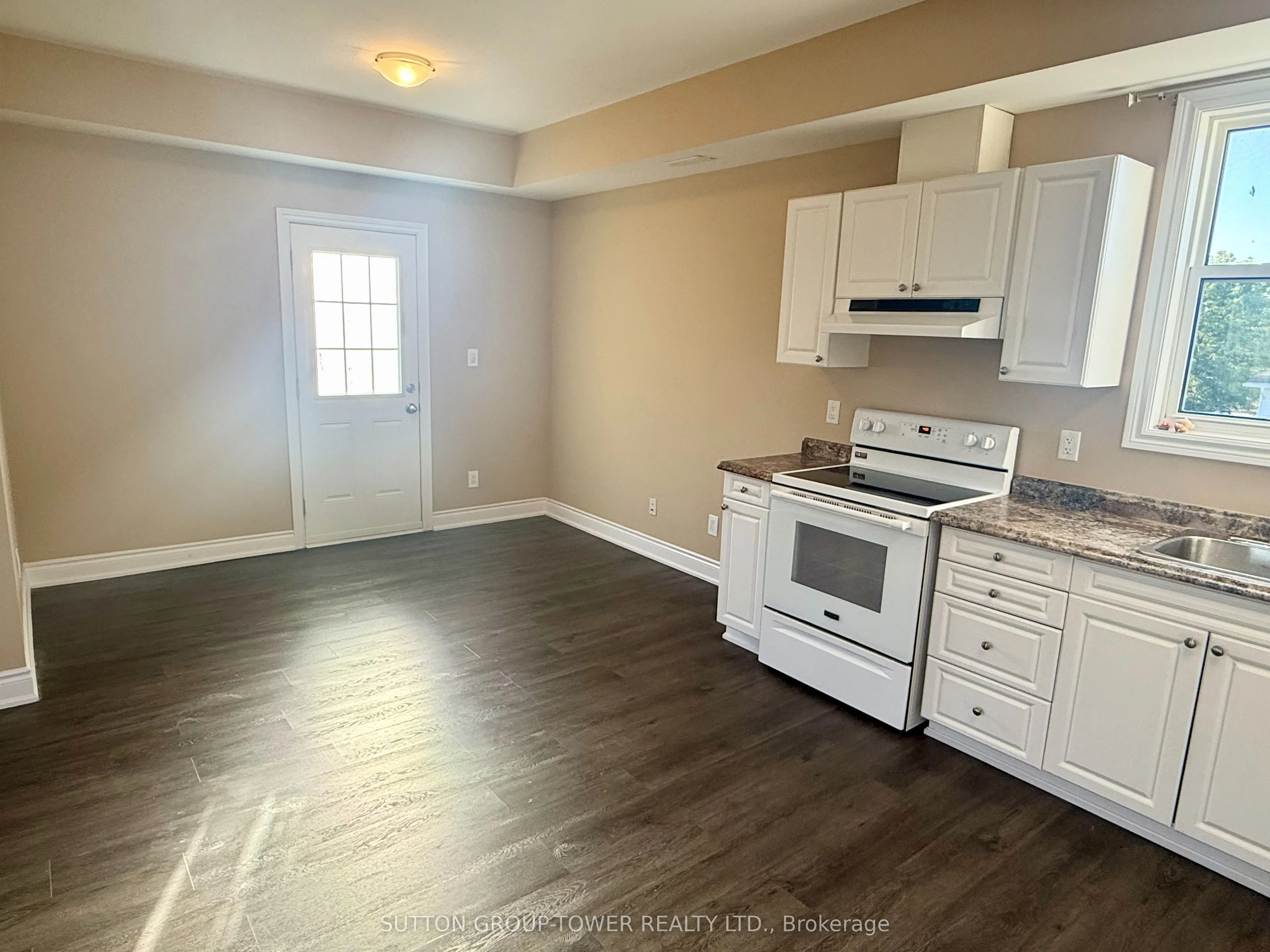 750 Albert Street, #2