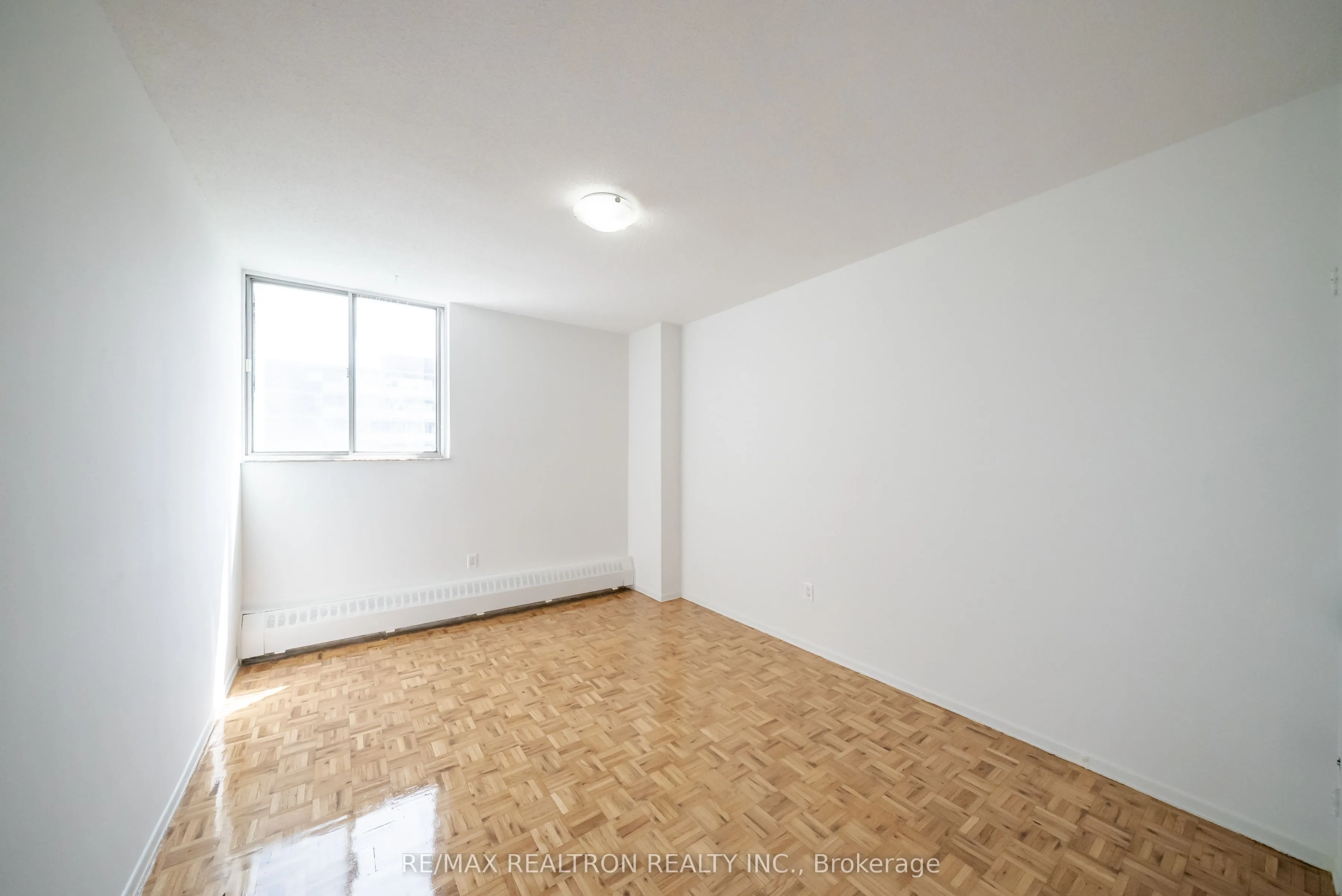 5 Glamorgan Avenue, #712