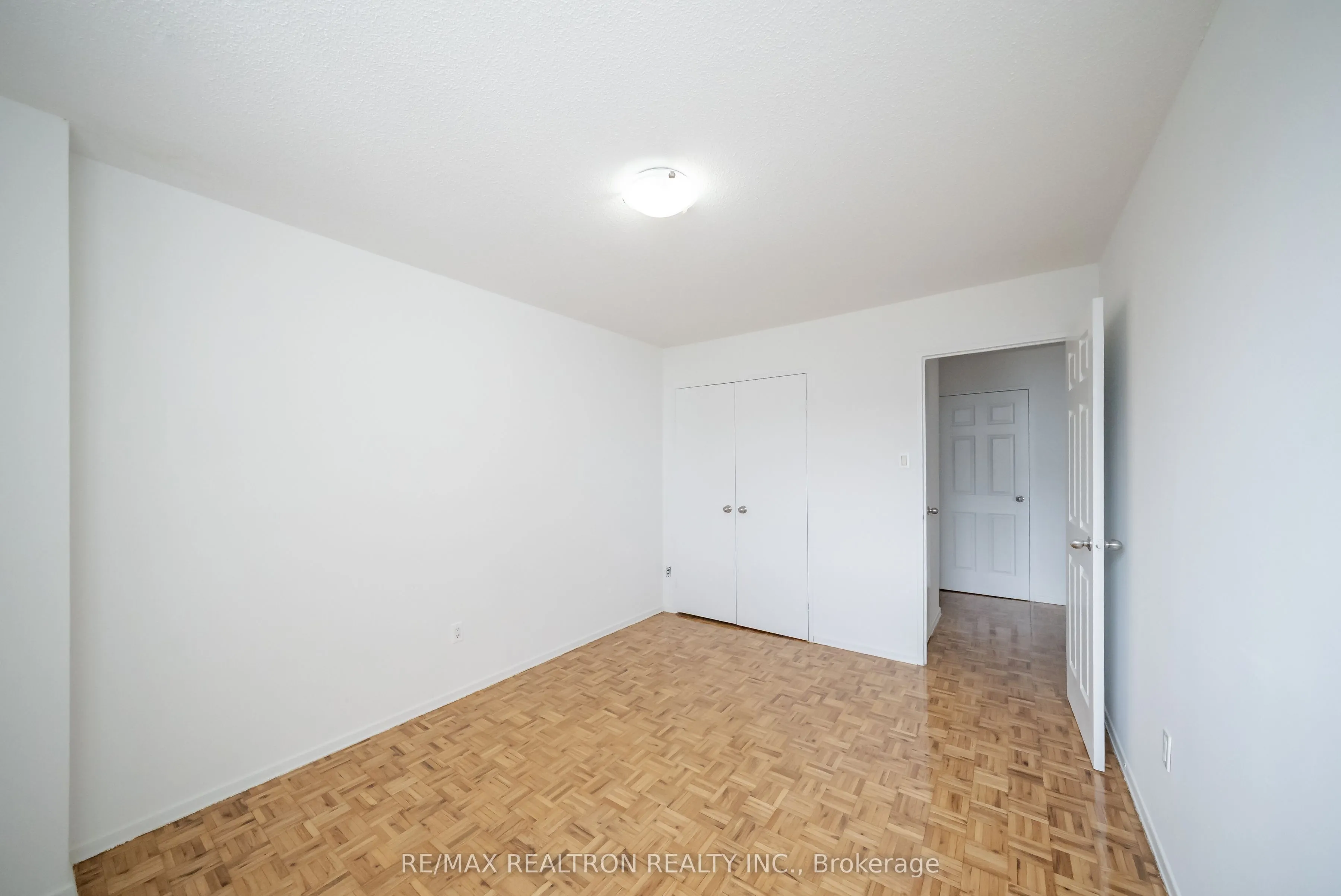 5 Glamorgan Avenue, #712