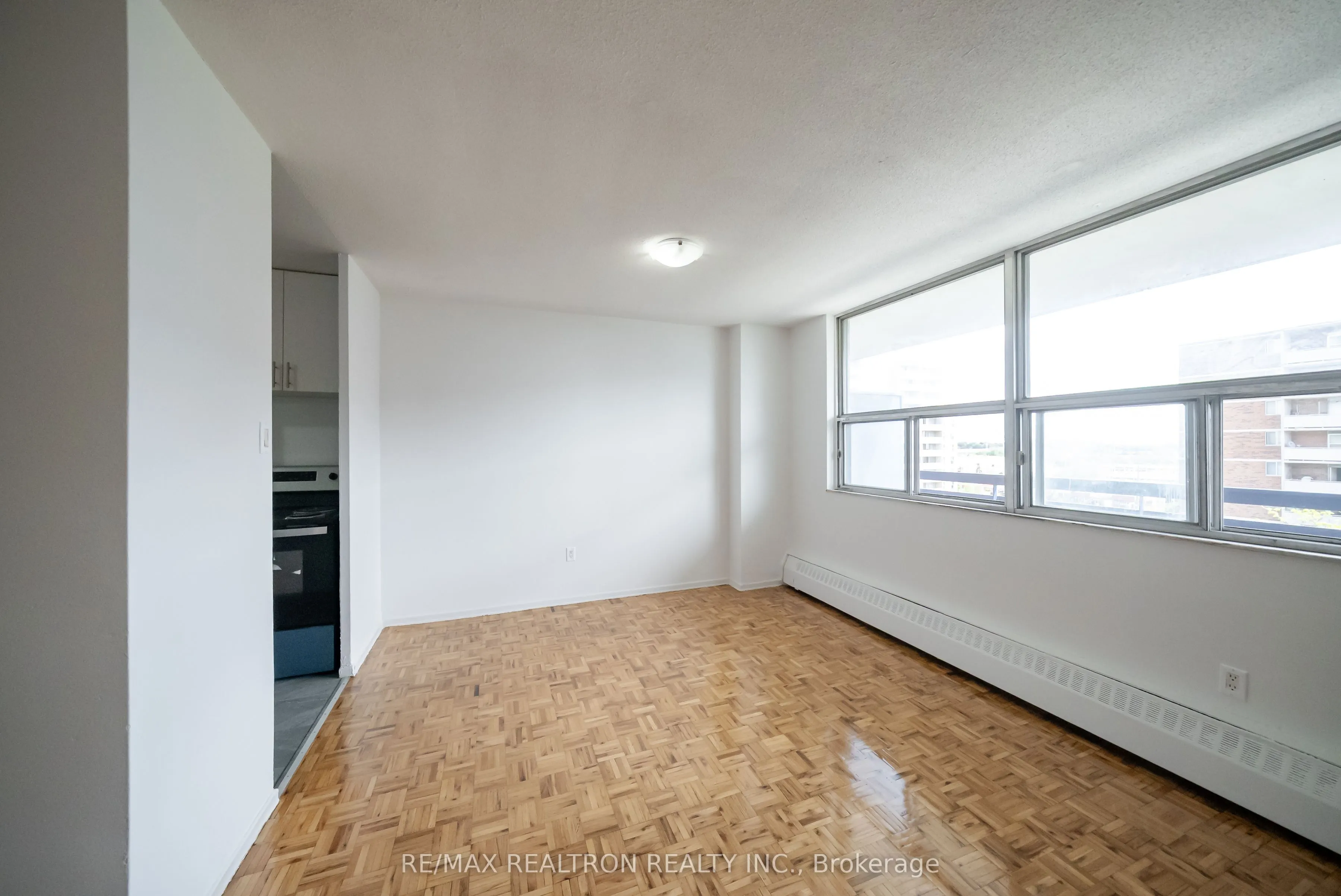 5 Glamorgan Avenue, #712