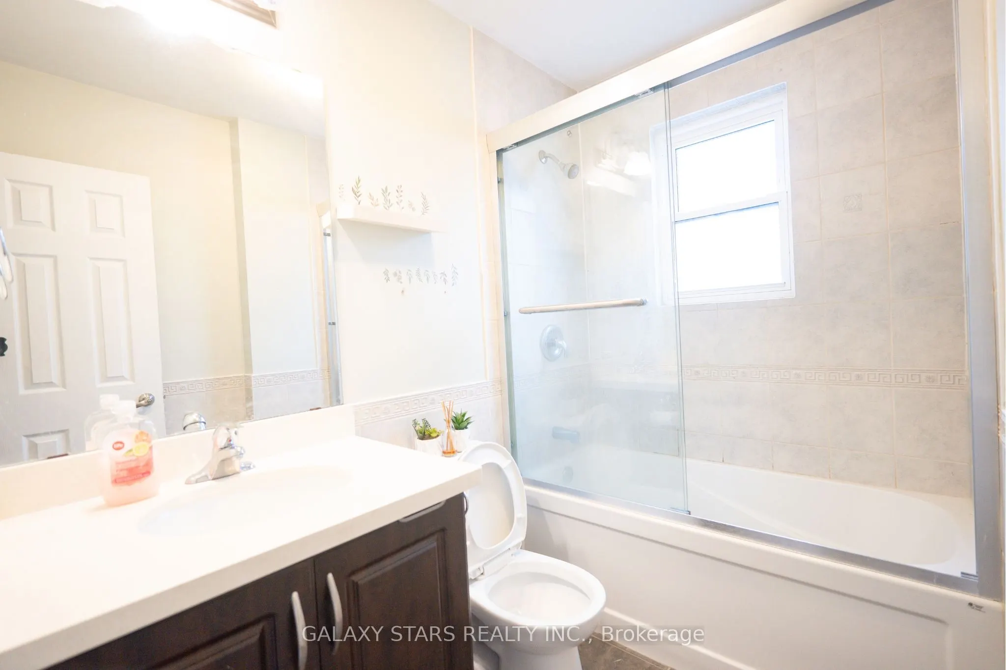 1351 Victoria Park Avenue