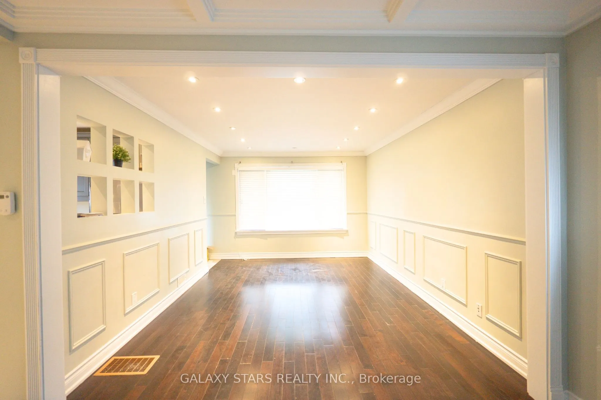 1351 Victoria Park Avenue