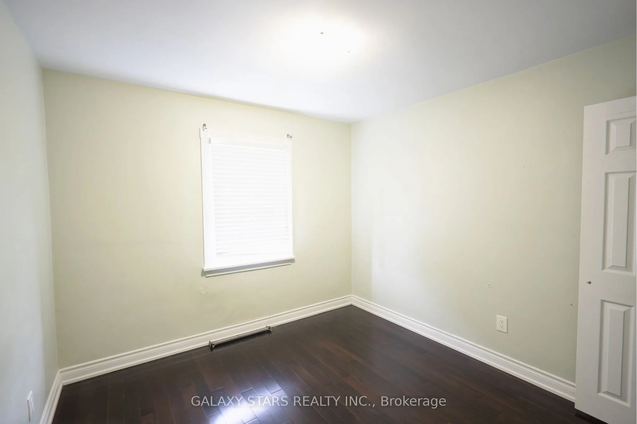 1351 Victoria Park Avenue