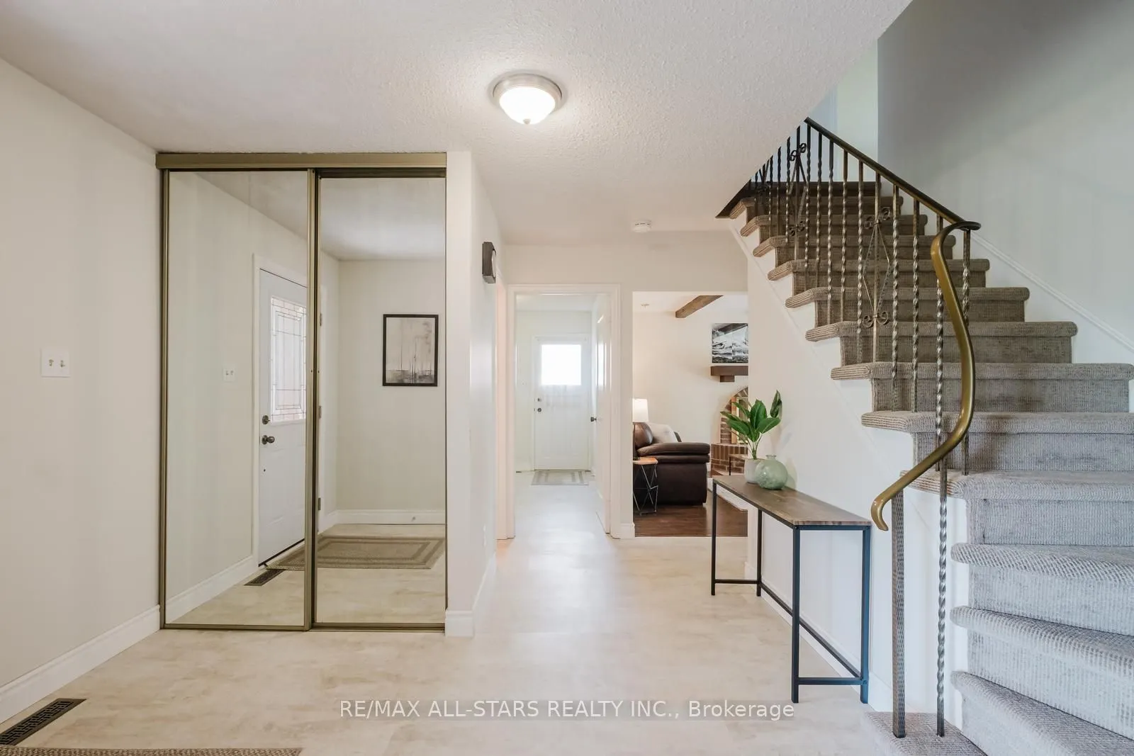 45 Wellpark Boulevard