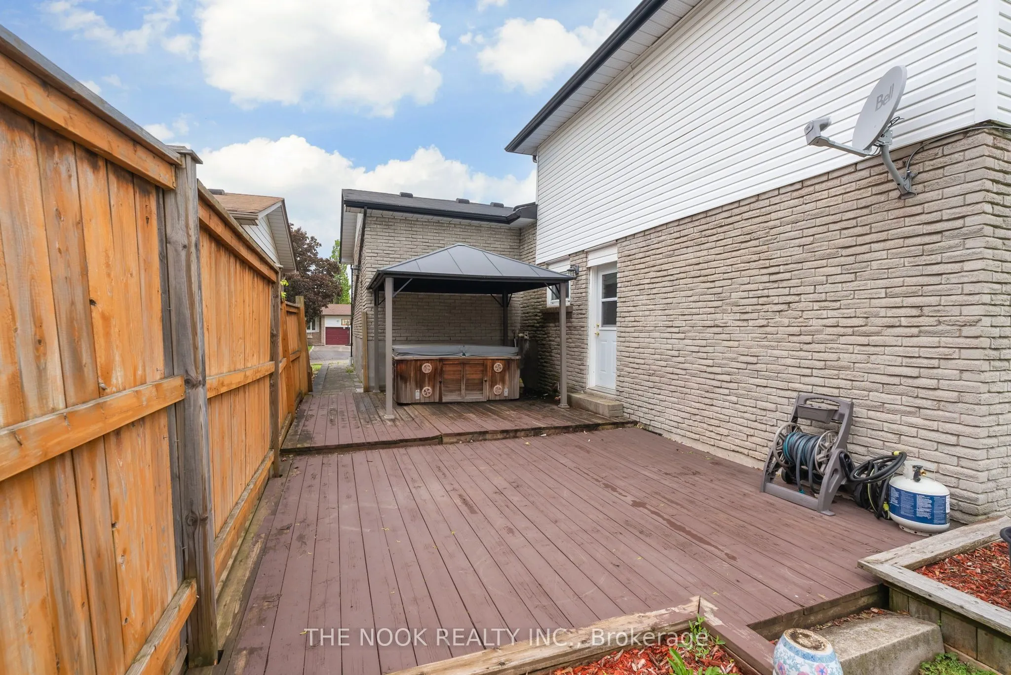 287 Viewmount Street