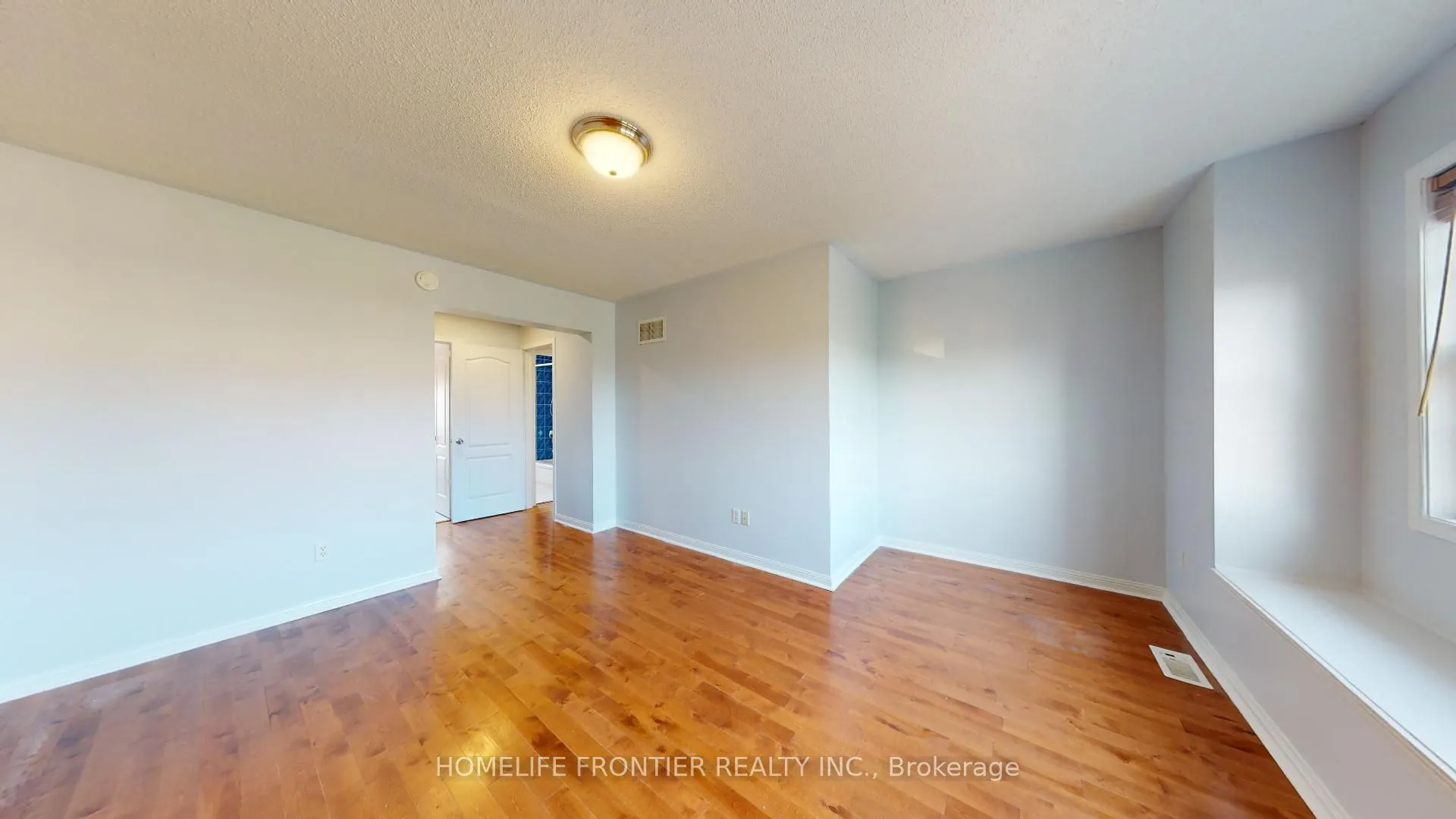 55 Hyacinth Crescent
