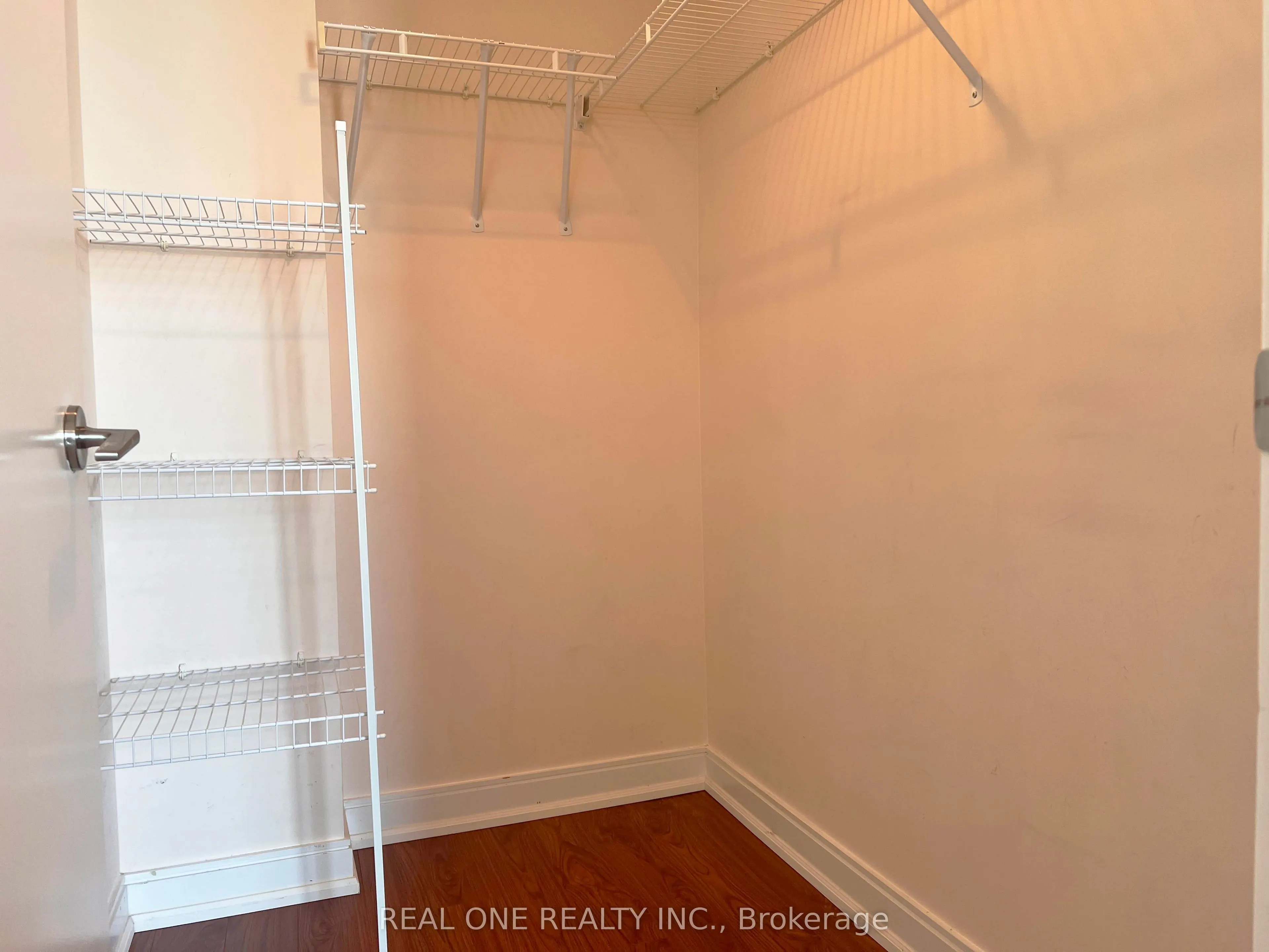 238 Bonis Avenue, #1719