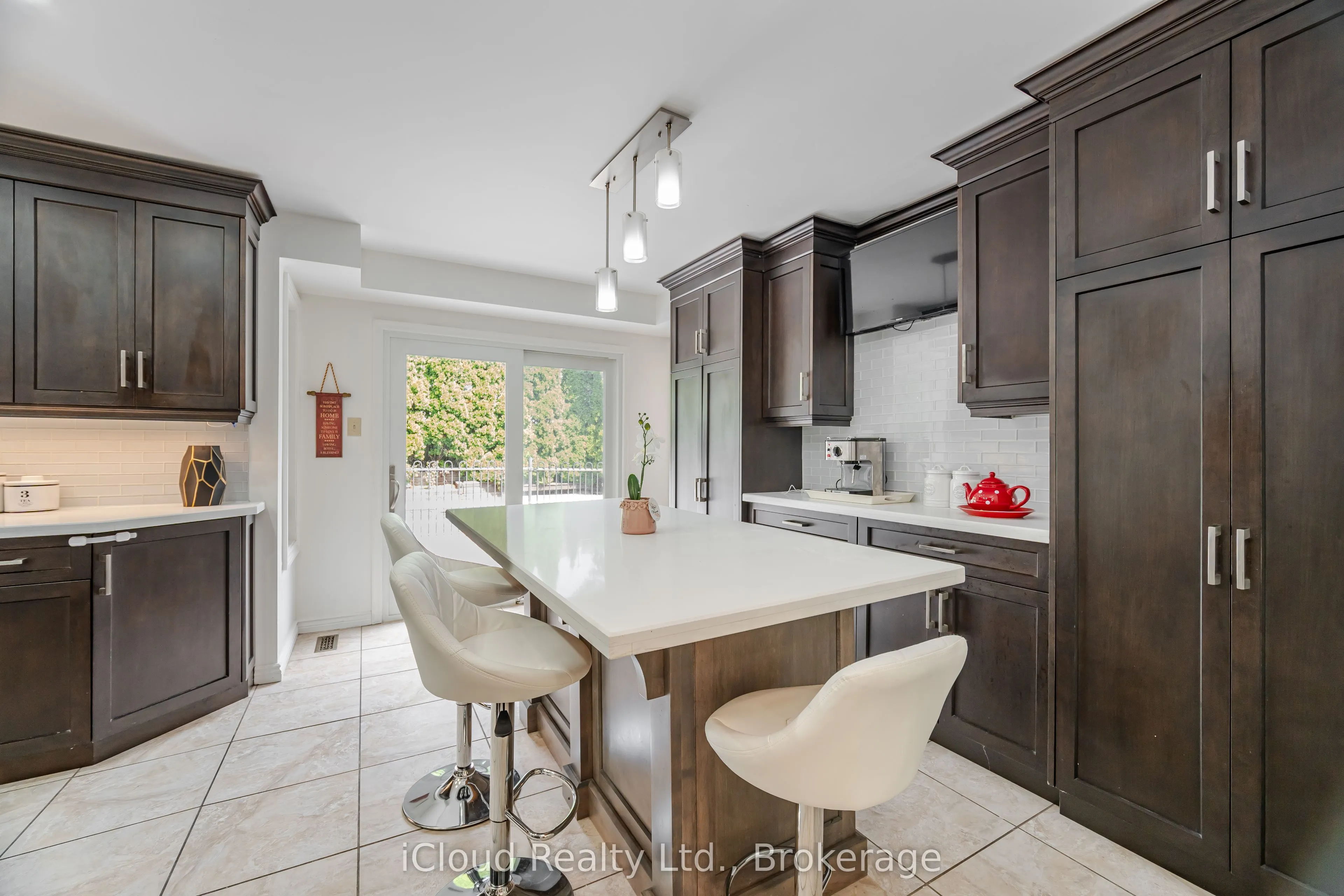 4 Fifewood Crescent