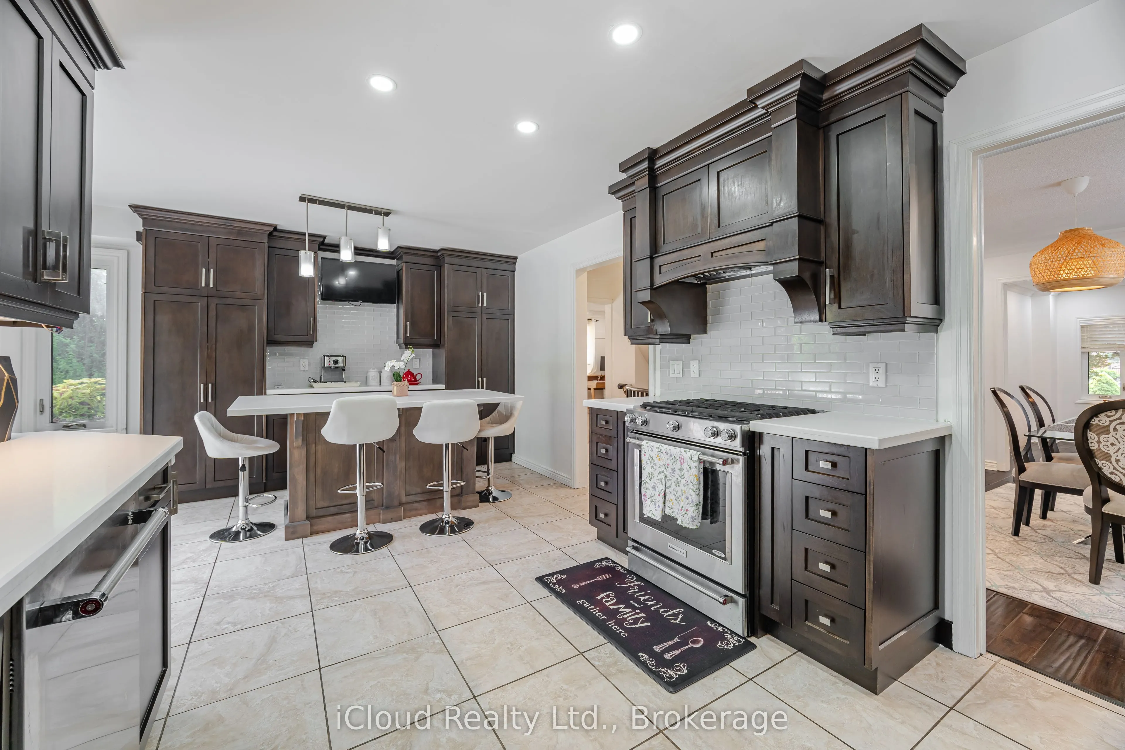 4 Fifewood Crescent