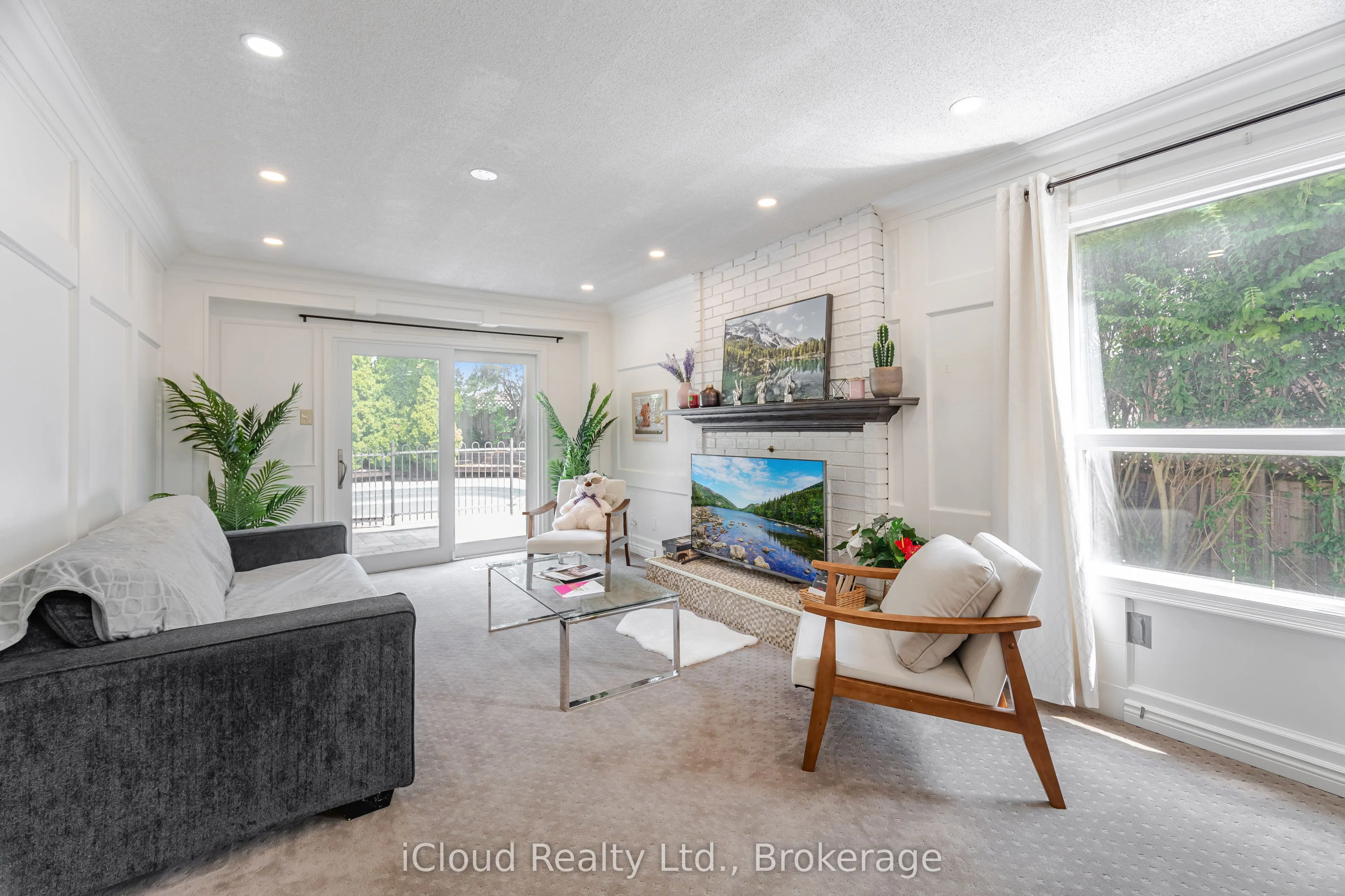 4 Fifewood Crescent